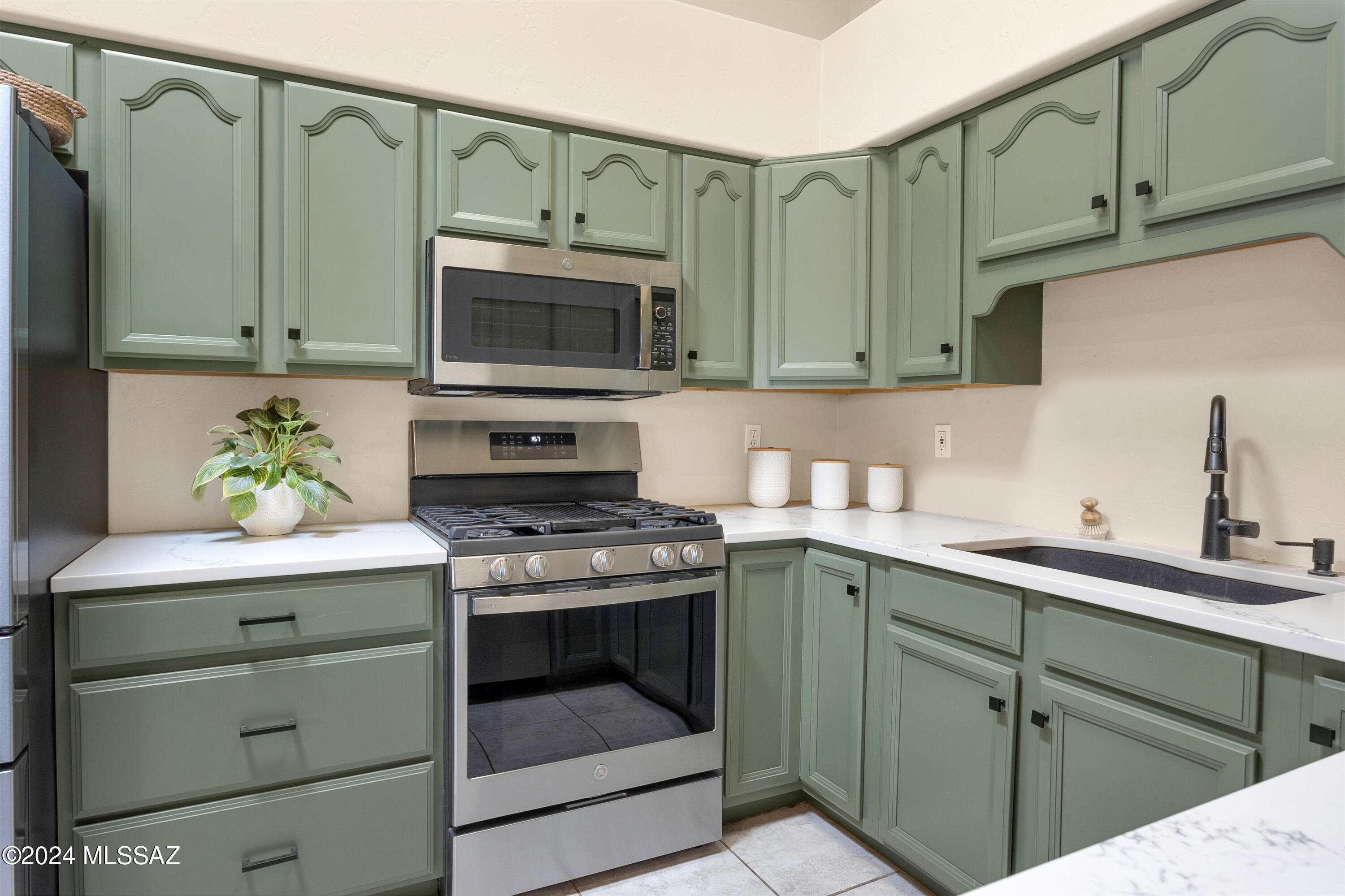 Bear Canyon Hills - Residential