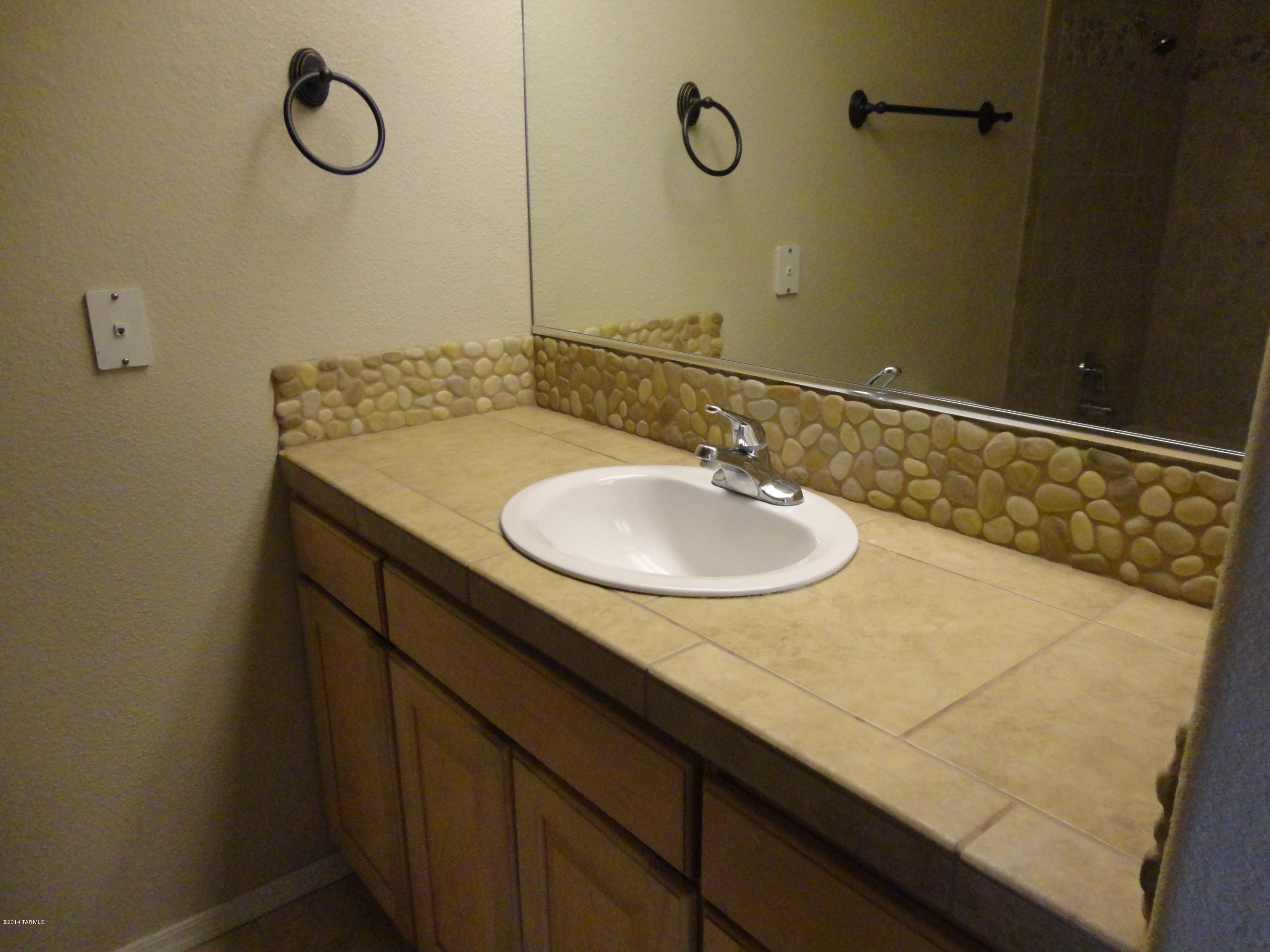 Pinnacle Canyon Condominium - Residential