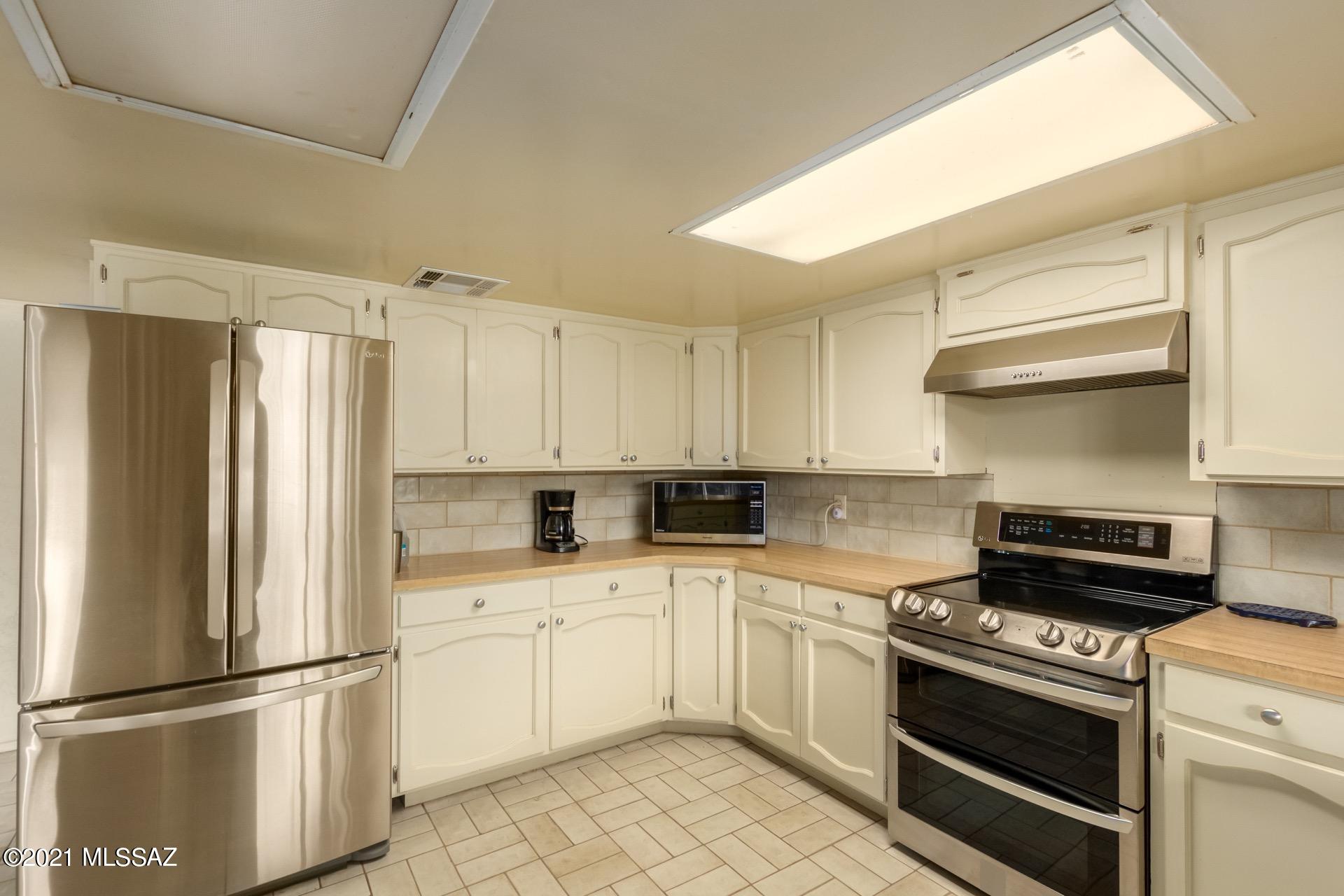 Tanque Verde Village - Residential