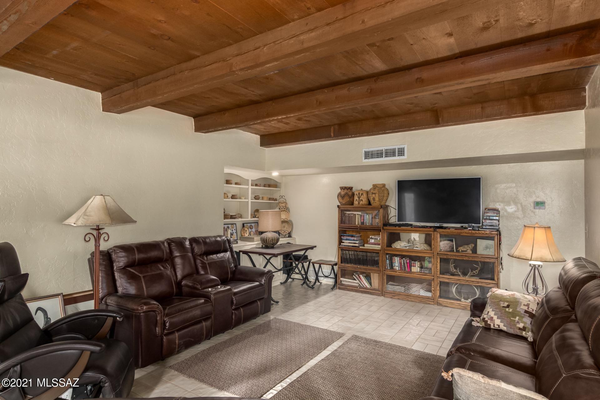 Tanque Verde Village - Residential