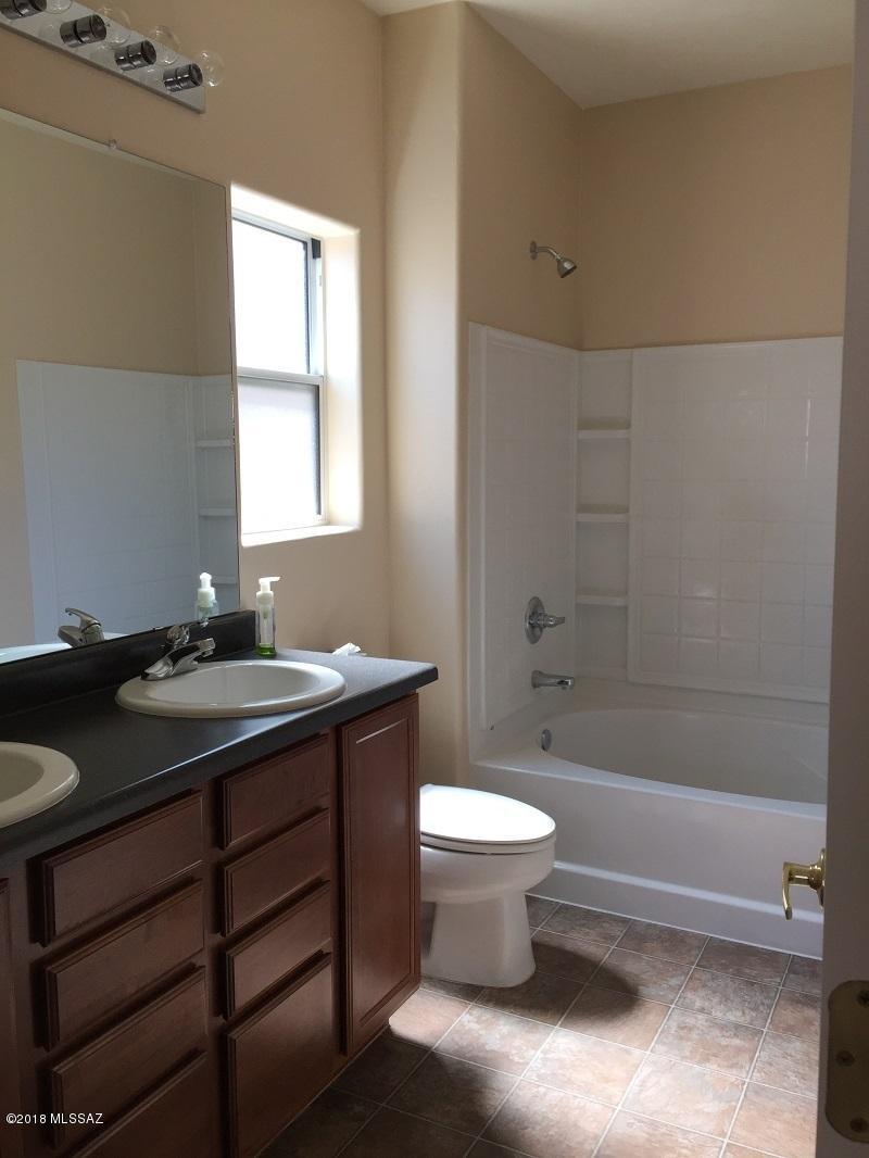Hartman Vistas-(1-353) - Residential Lease