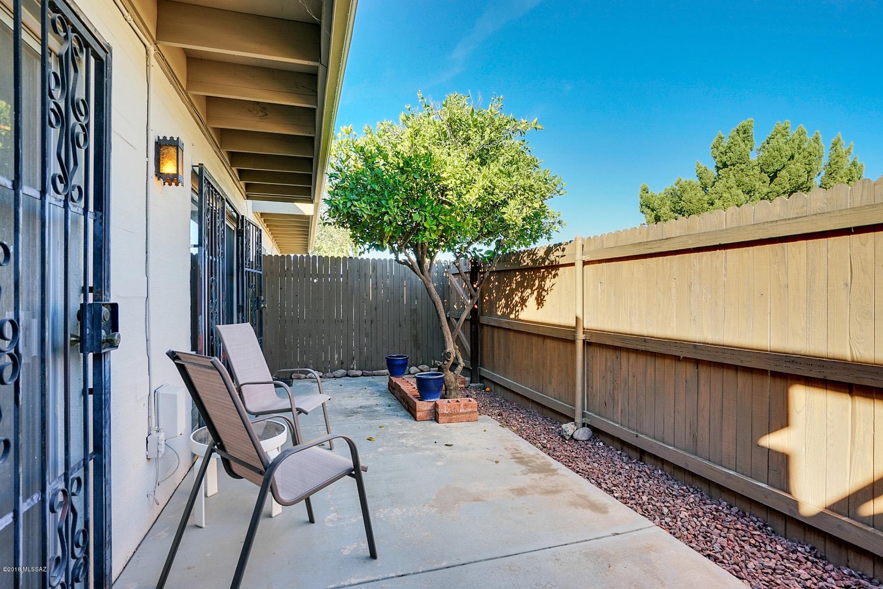 Tucson Prince Townhouses - Residential