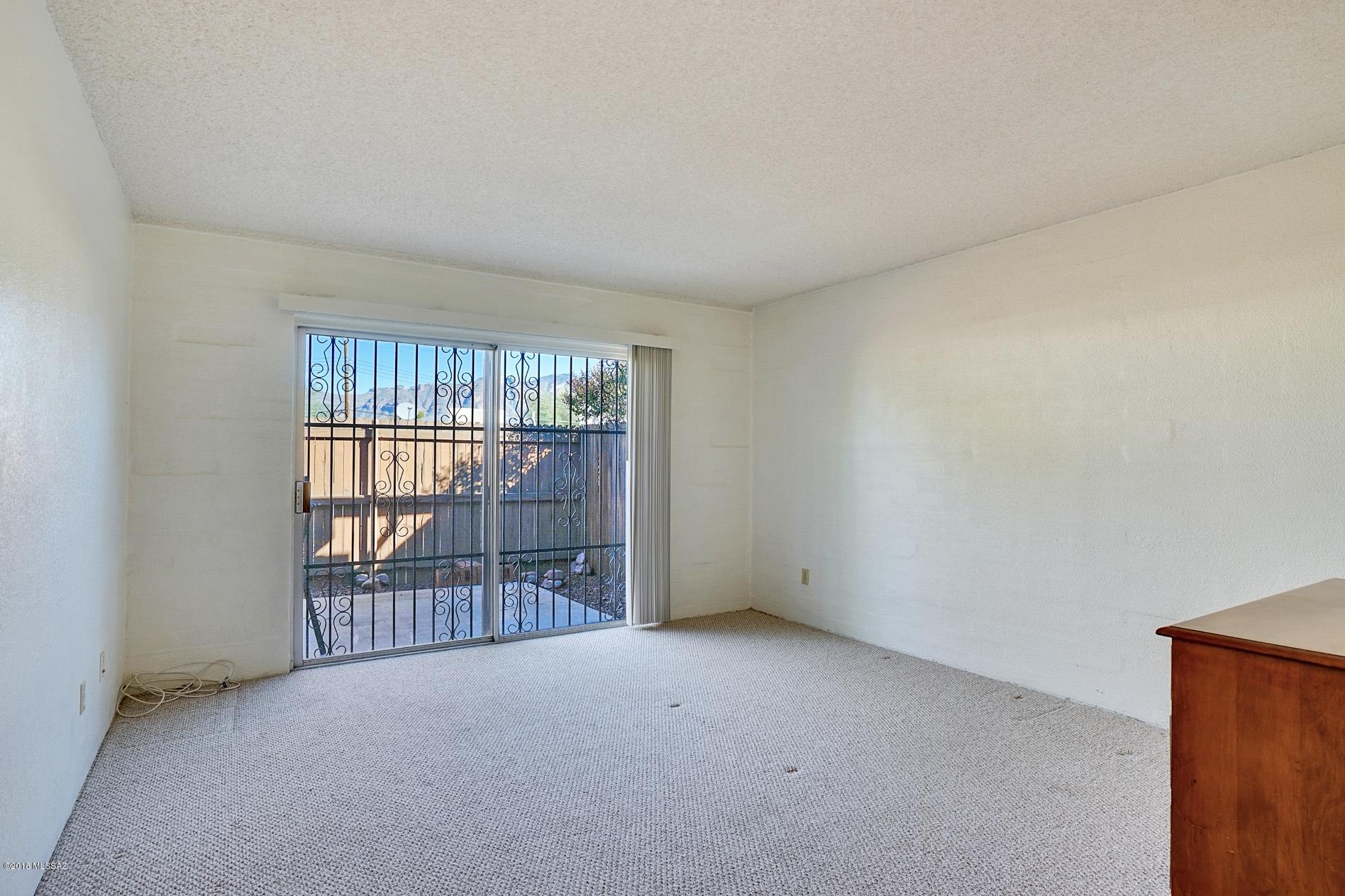 Tucson Prince Townhouses - Residential