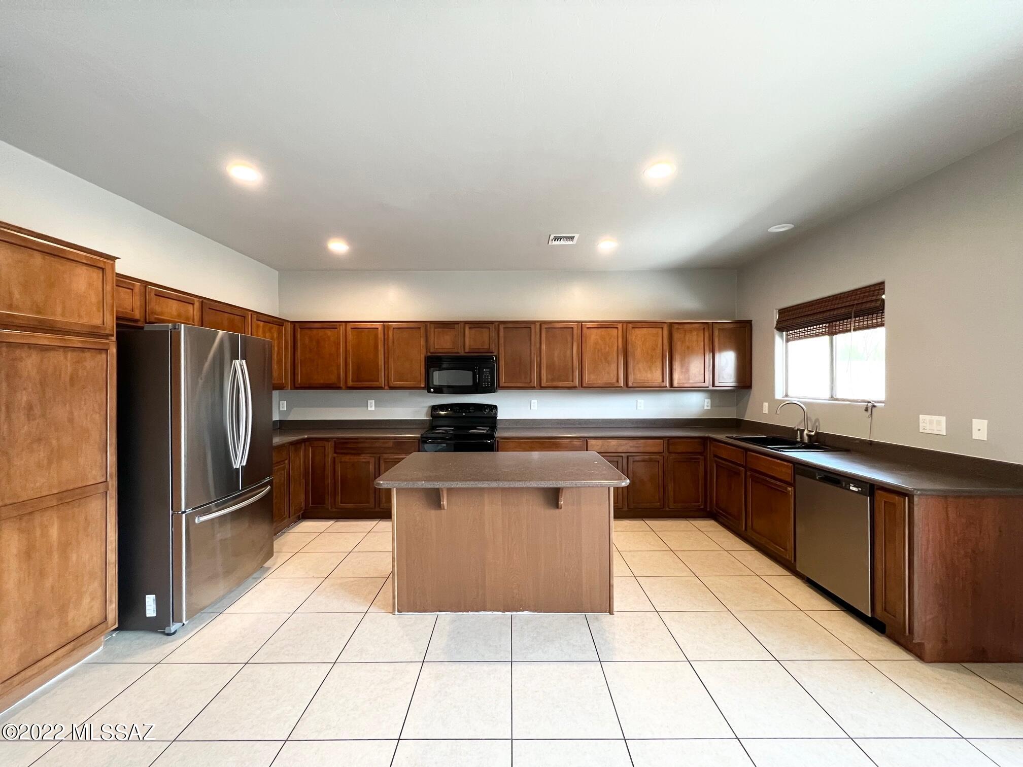 Countryside Manor (1-52) - Residential