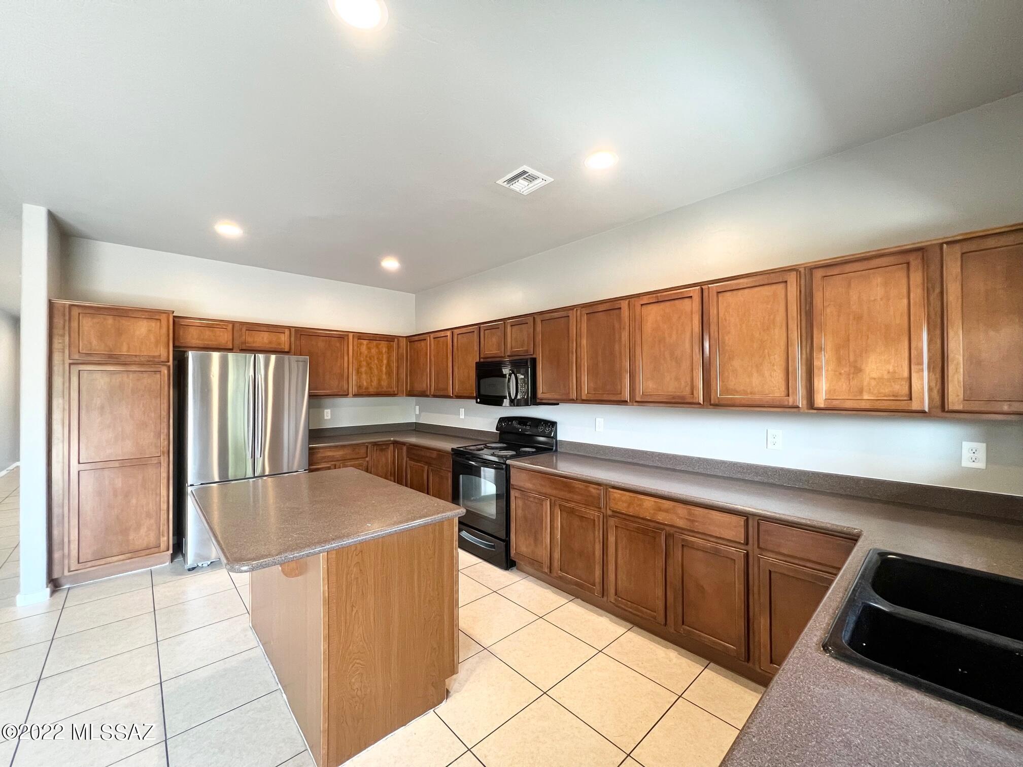 Countryside Manor (1-52) - Residential