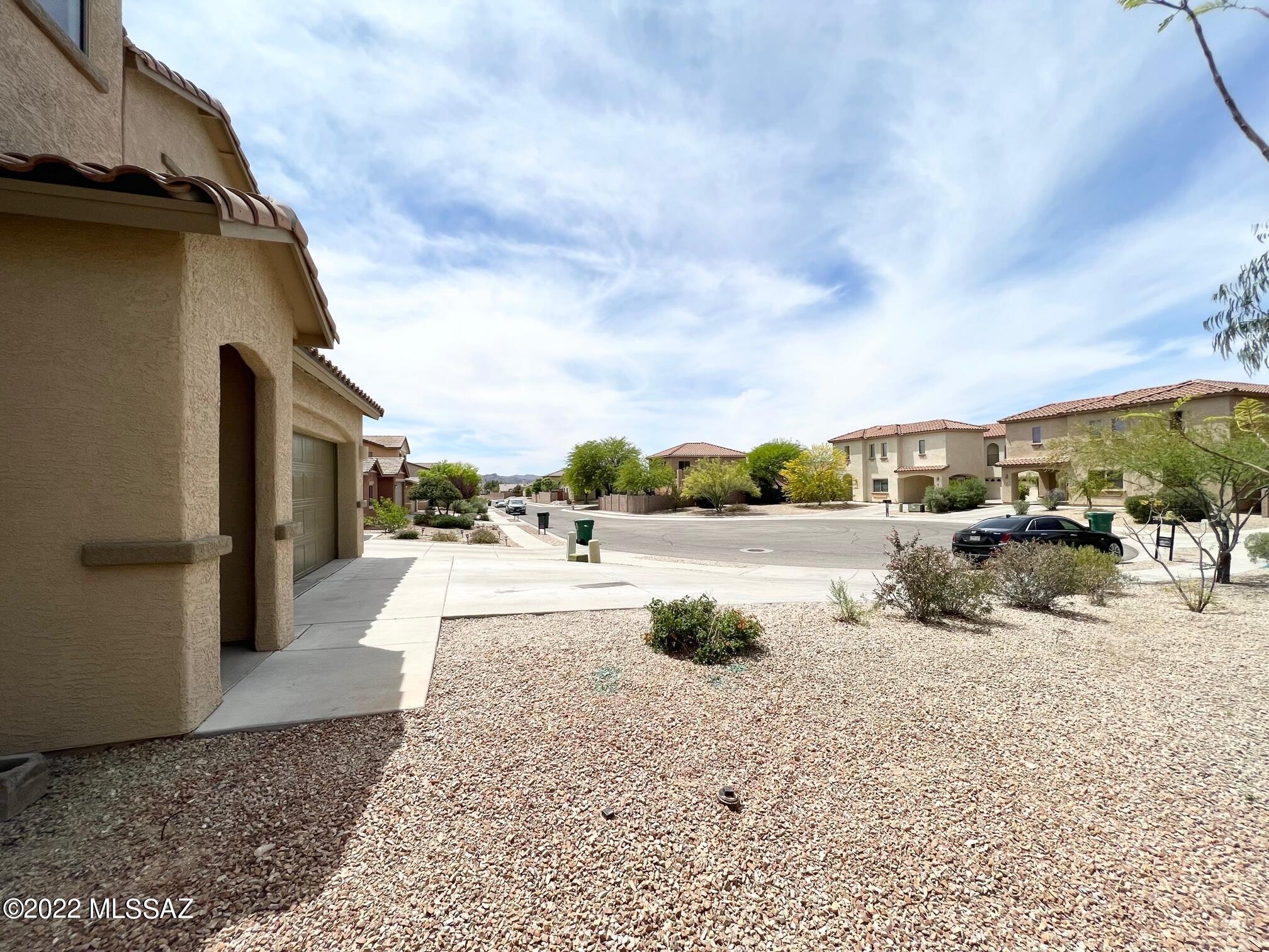 Countryside Manor (1-52) - Residential