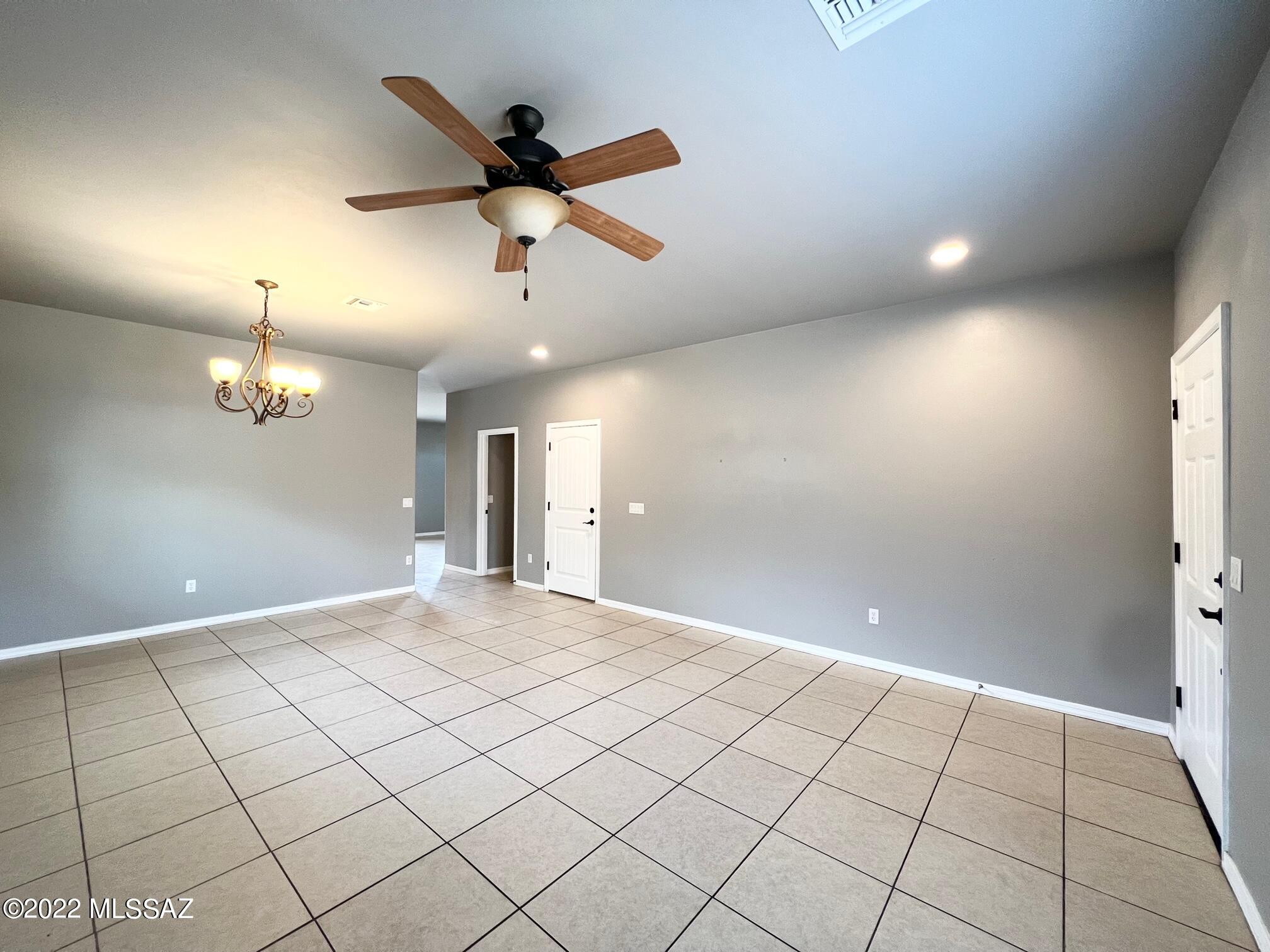Countryside Manor (1-52) - Residential
