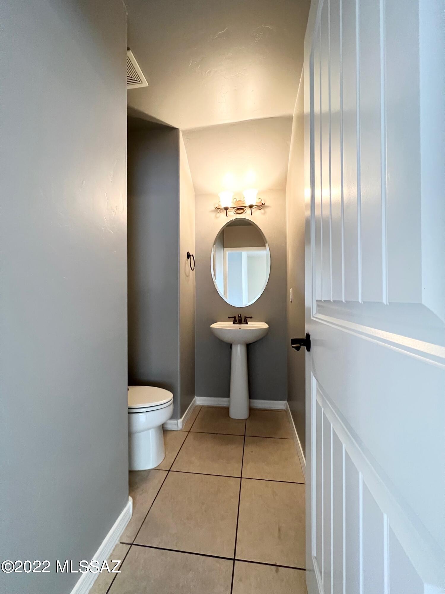 Countryside Manor (1-52) - Residential