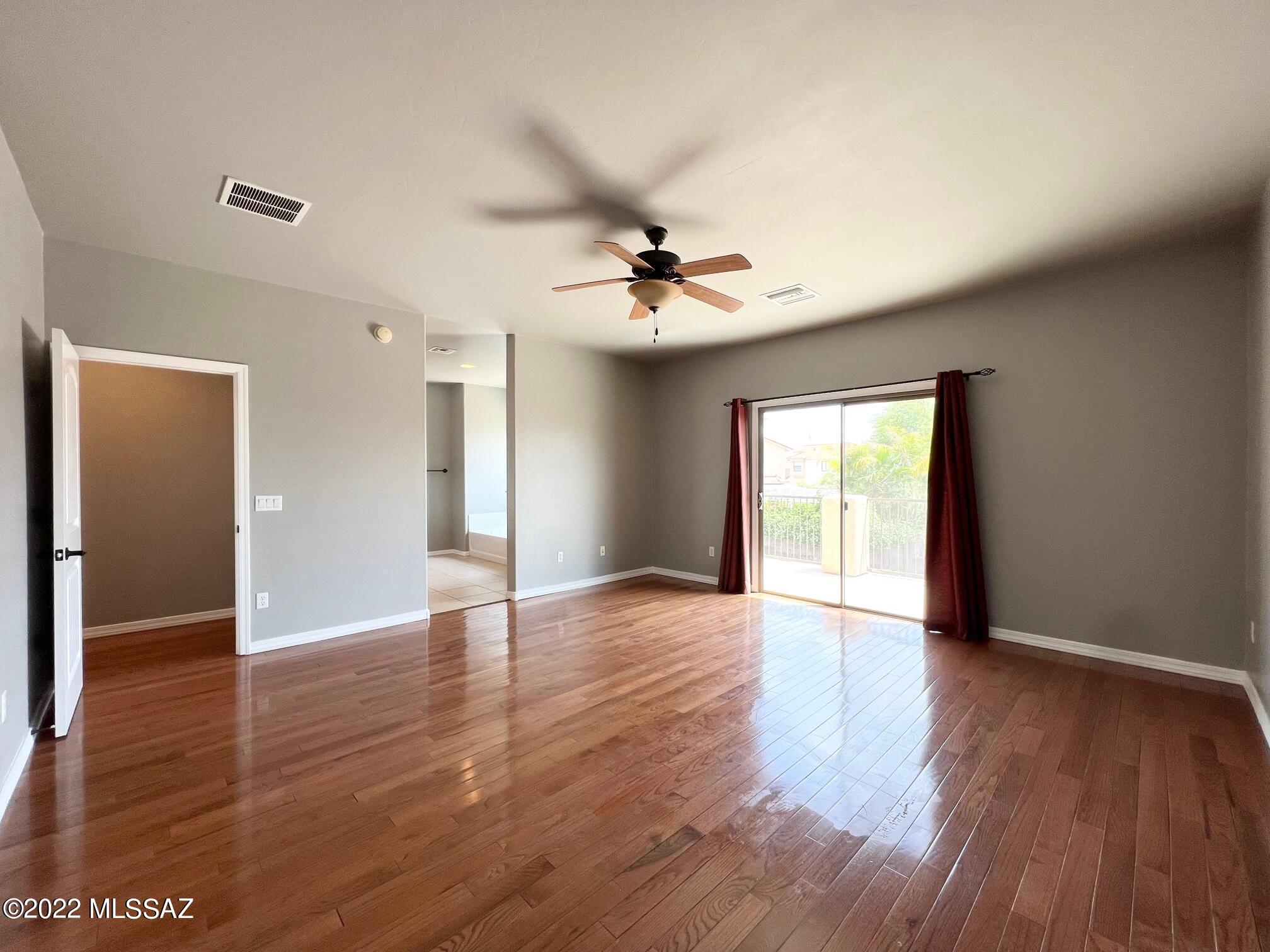Countryside Manor (1-52) - Residential