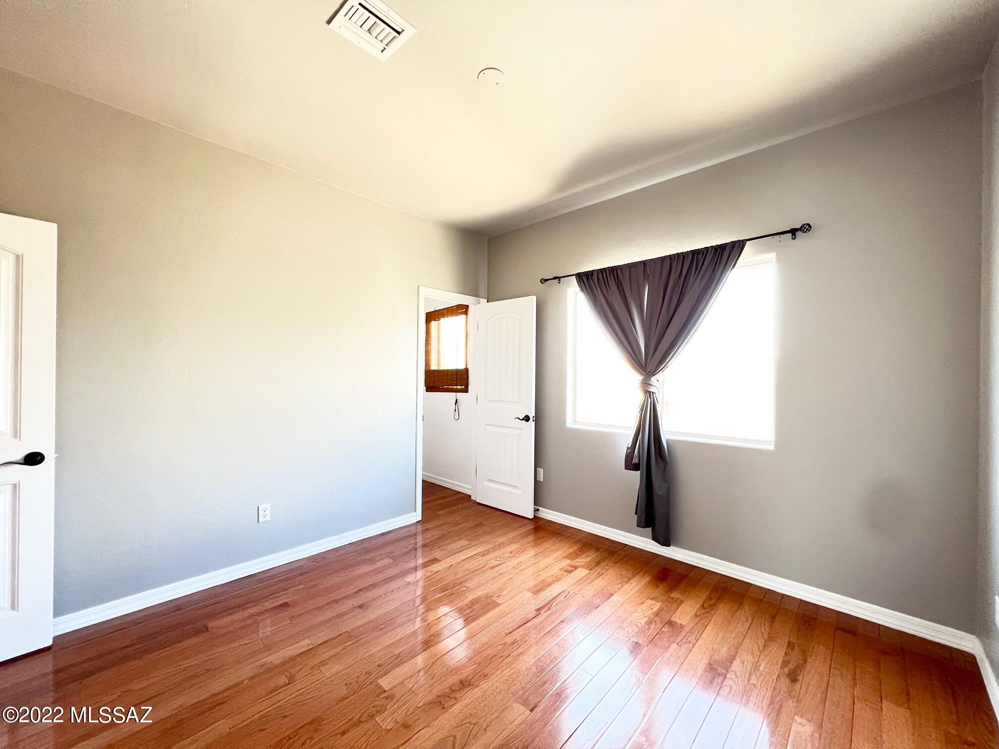Countryside Manor (1-52) - Residential