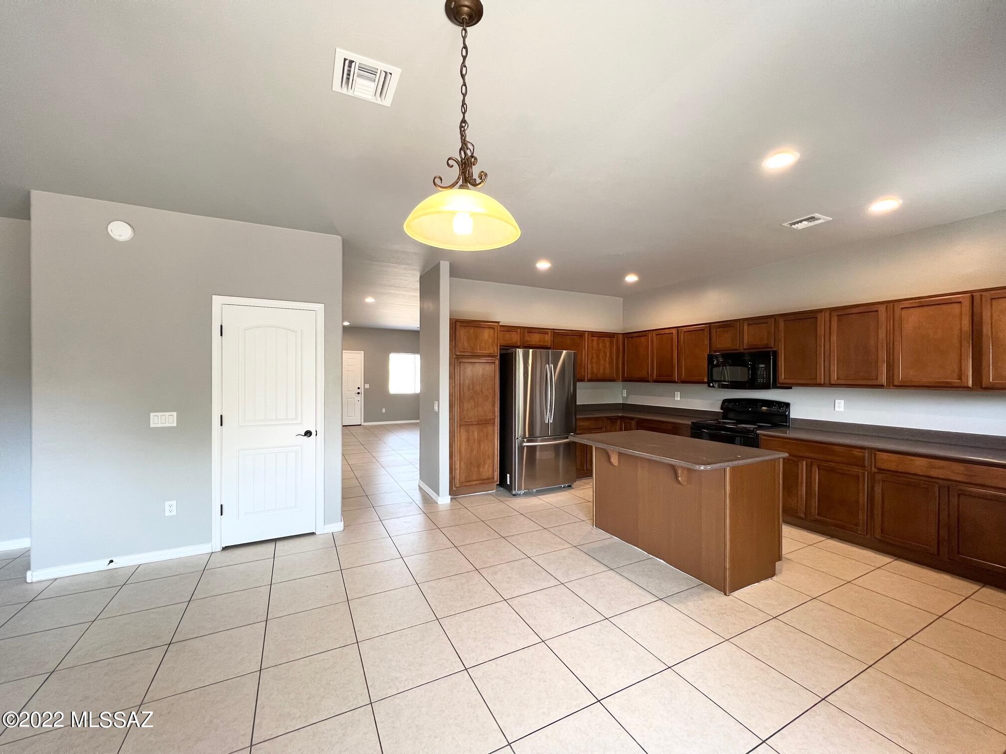 Countryside Manor (1-52) - Residential