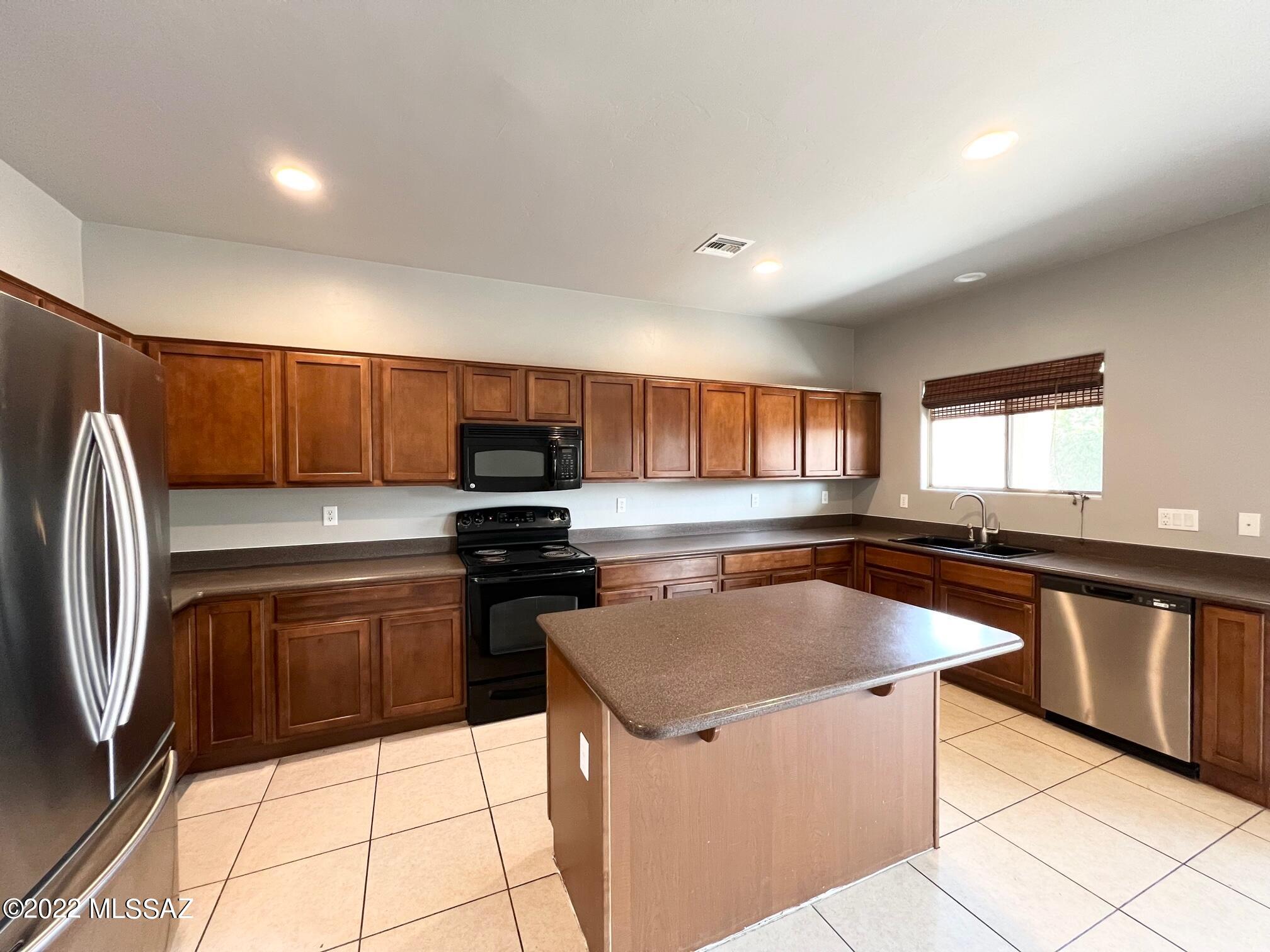 Countryside Manor (1-52) - Residential