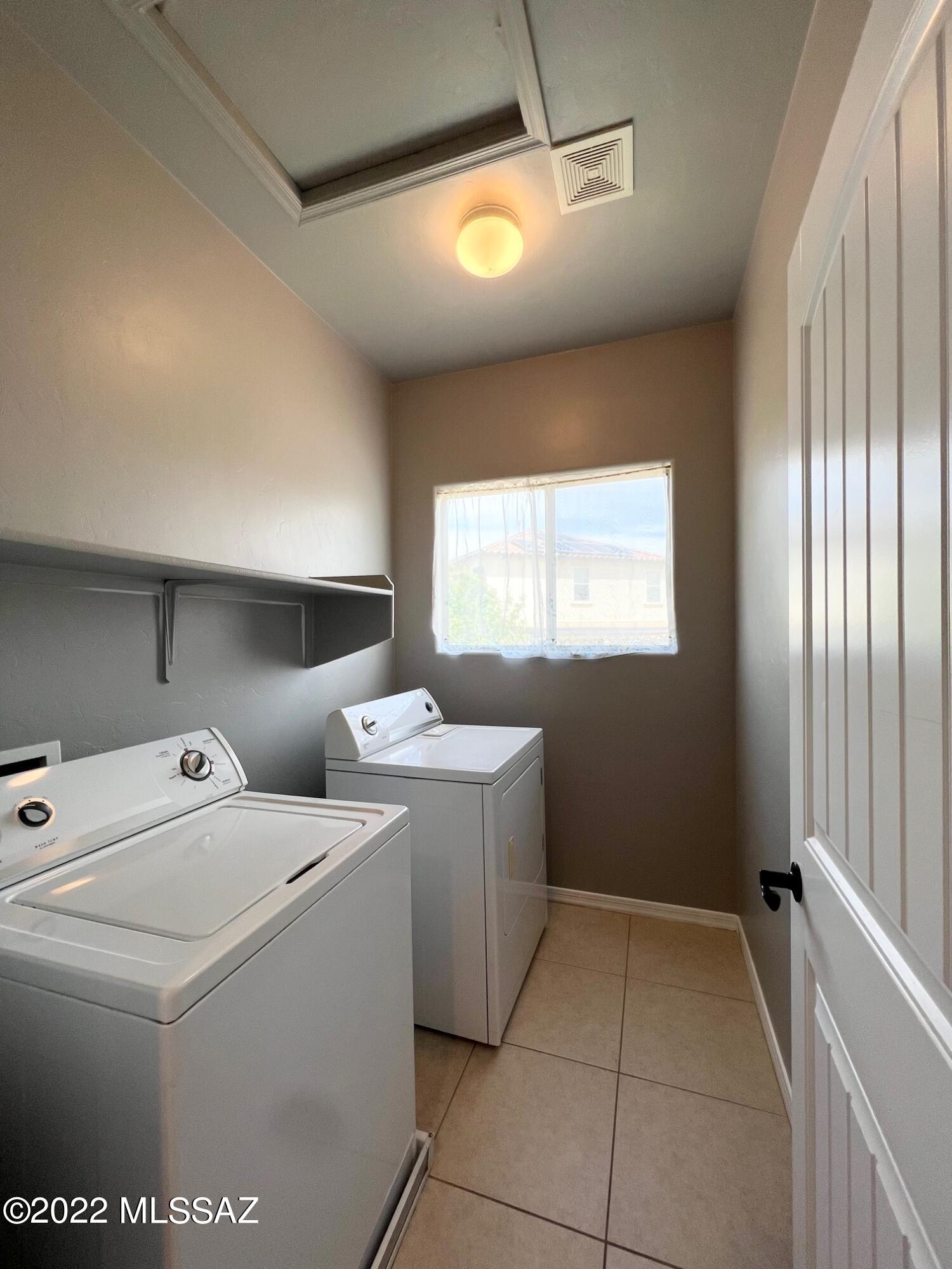 Countryside Manor (1-52) - Residential