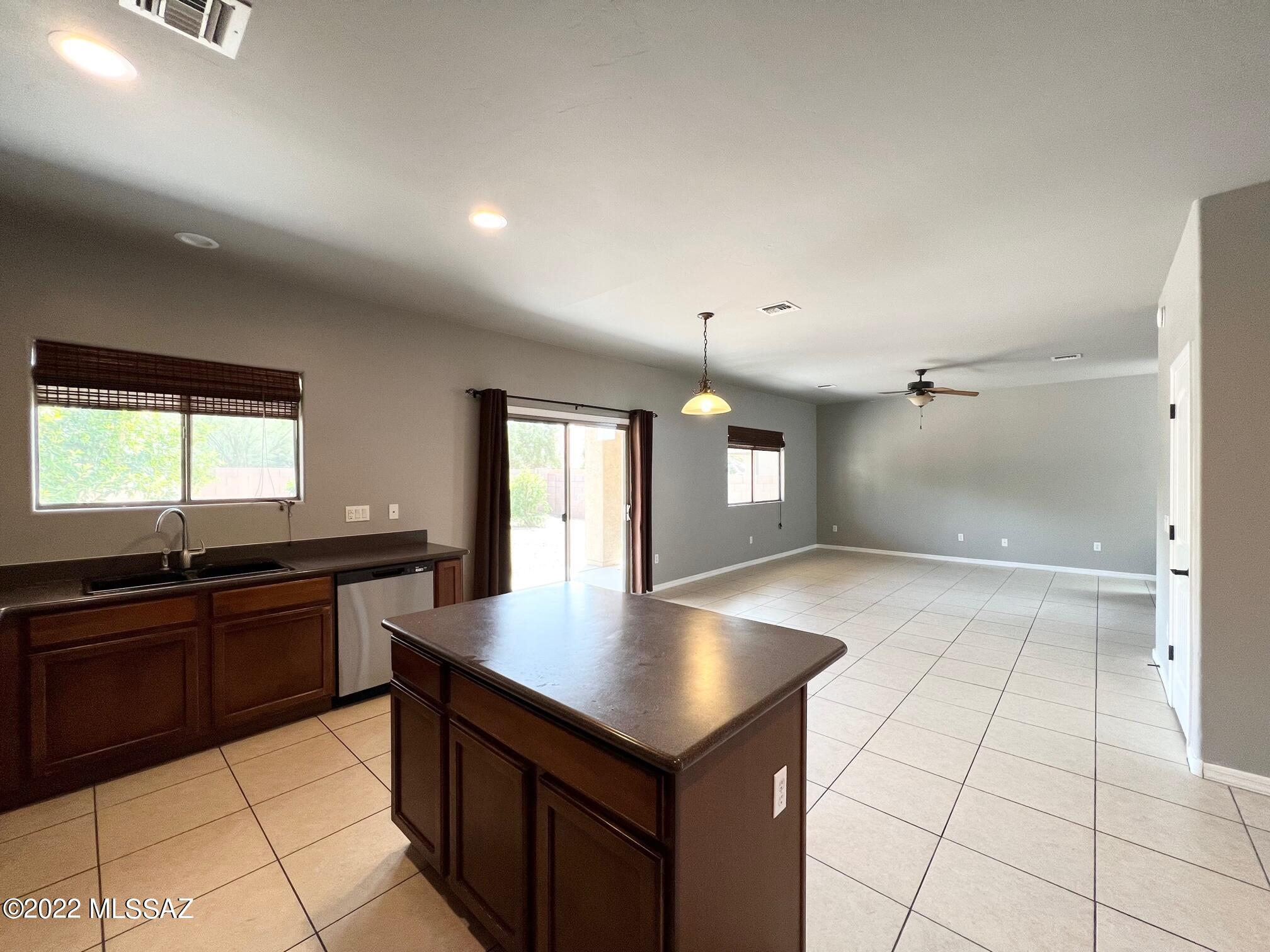 Countryside Manor (1-52) - Residential