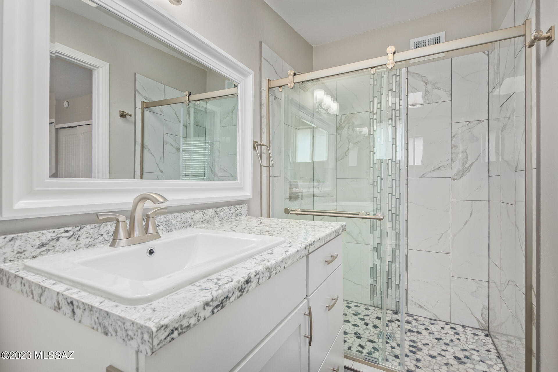 Manana Grande - Residential