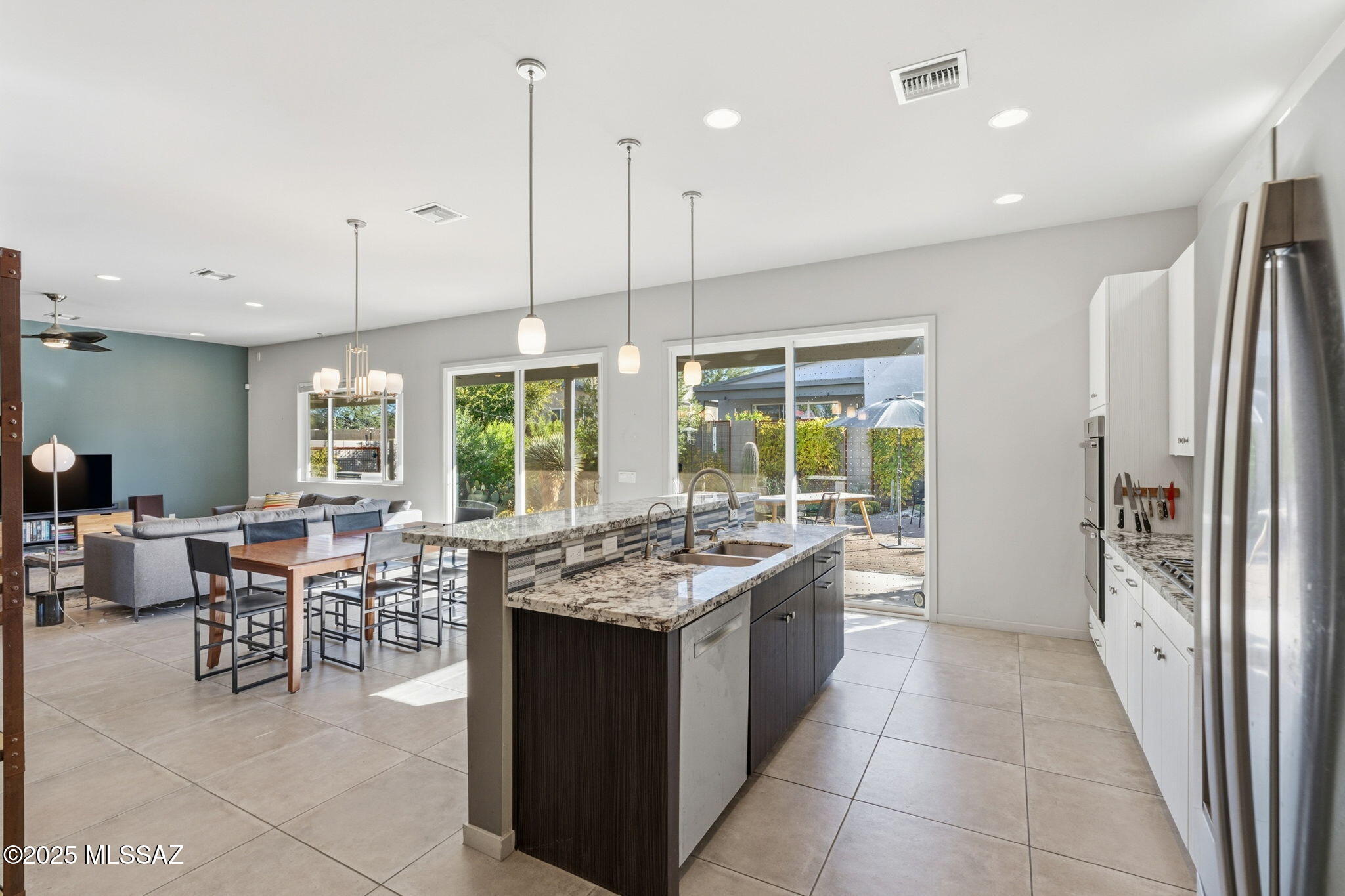 Elementary Place SQ20163230723 - Residential