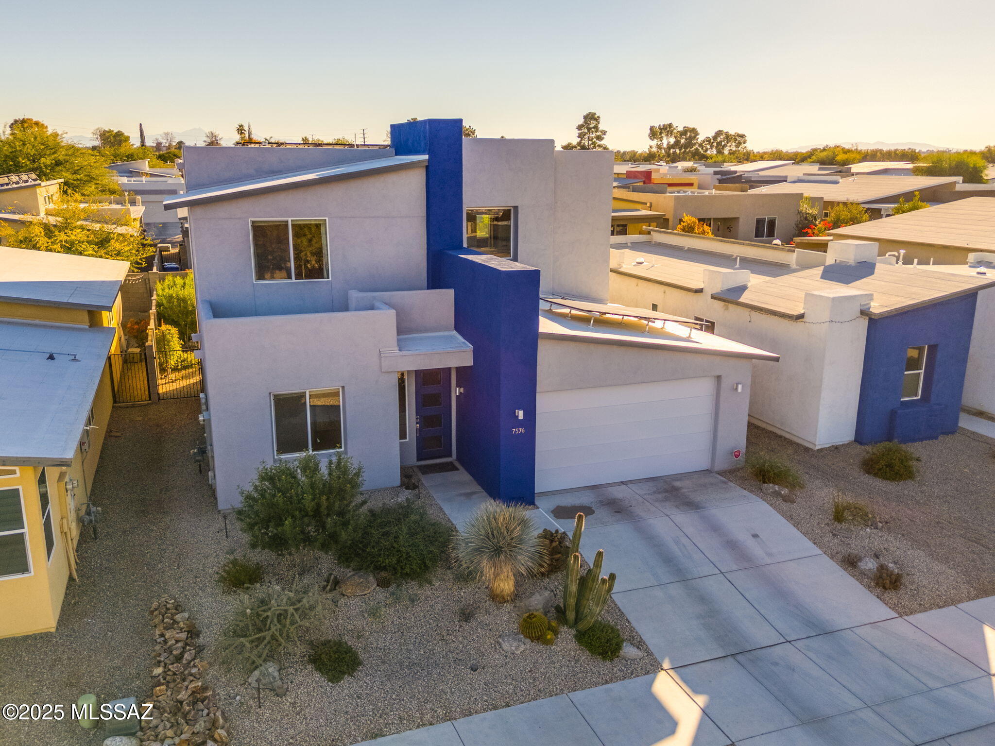 Elementary Place SQ20163230723 - Residential