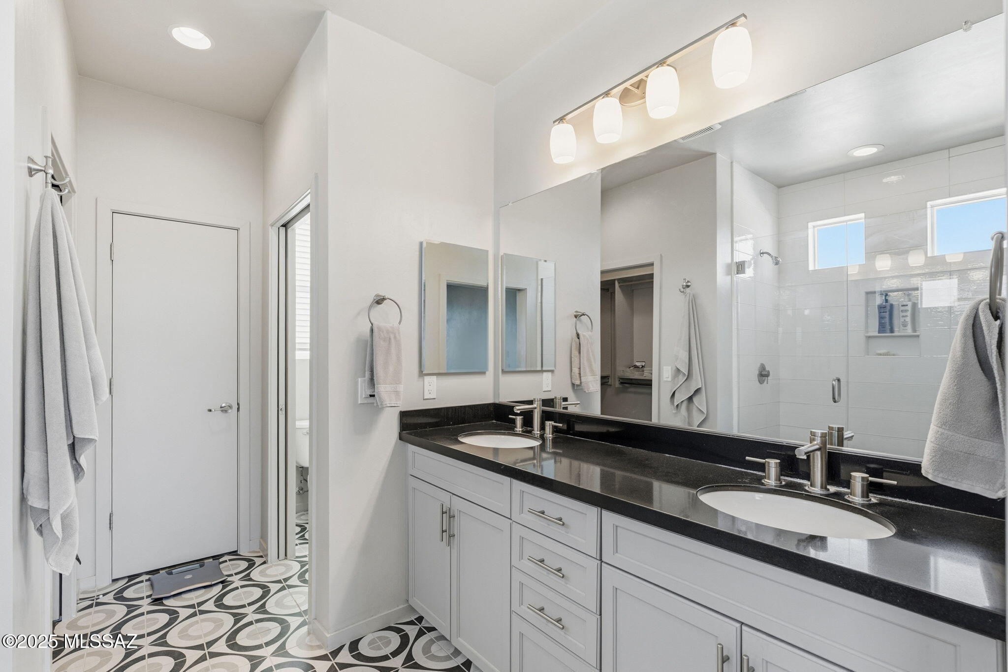 Elementary Place SQ20163230723 - Residential