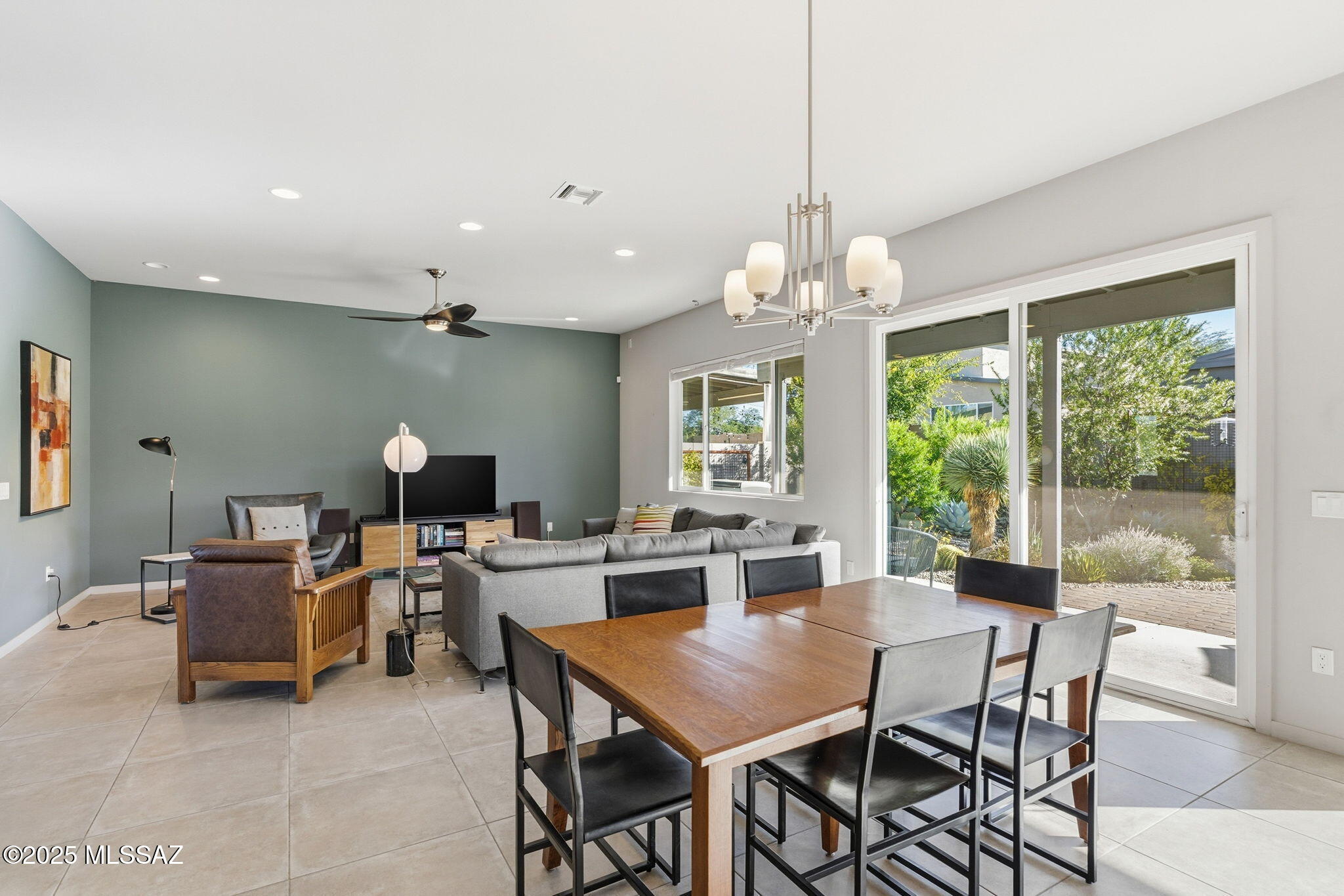 Elementary Place SQ20163230723 - Residential