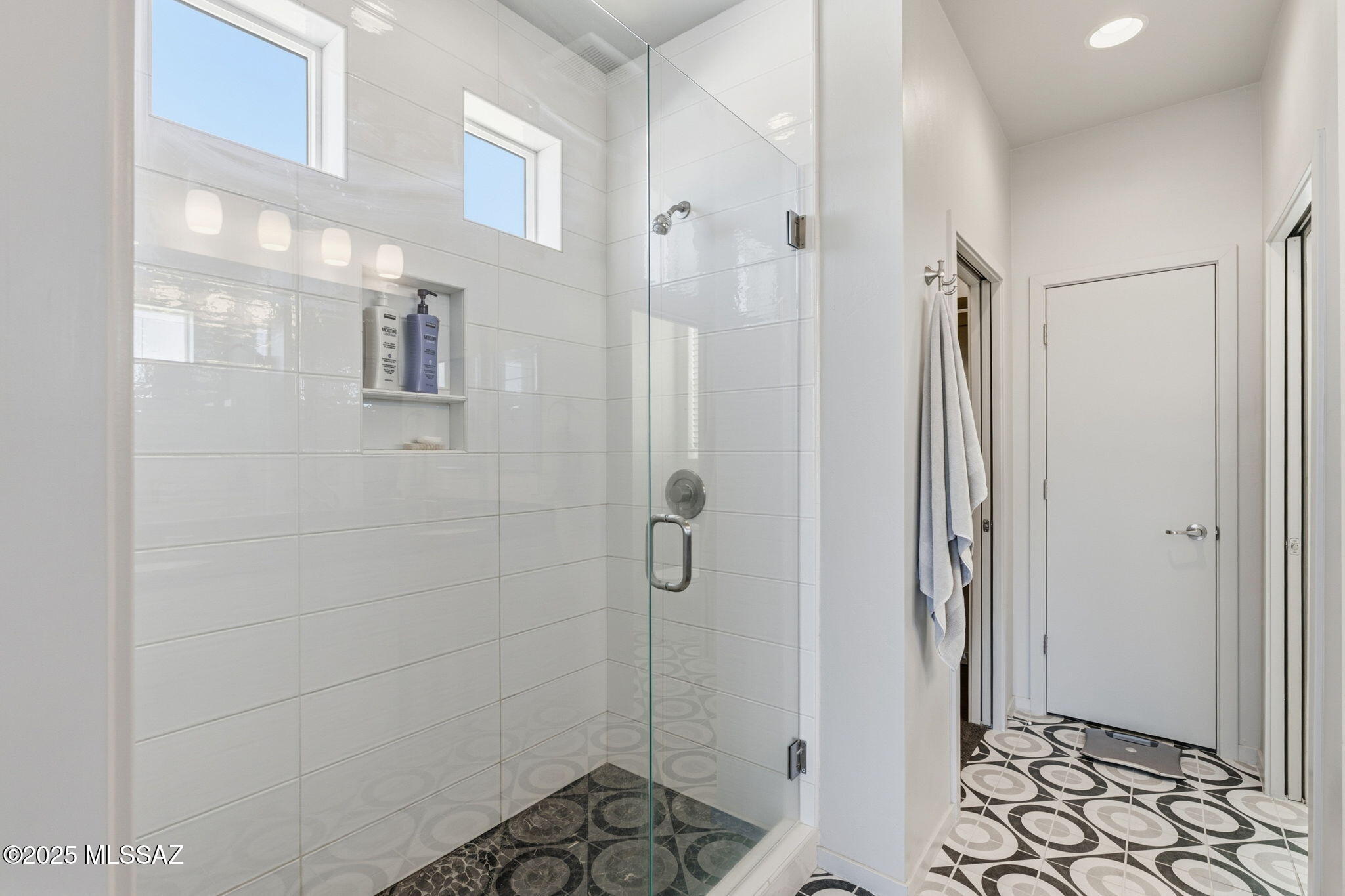 Elementary Place SQ20163230723 - Residential