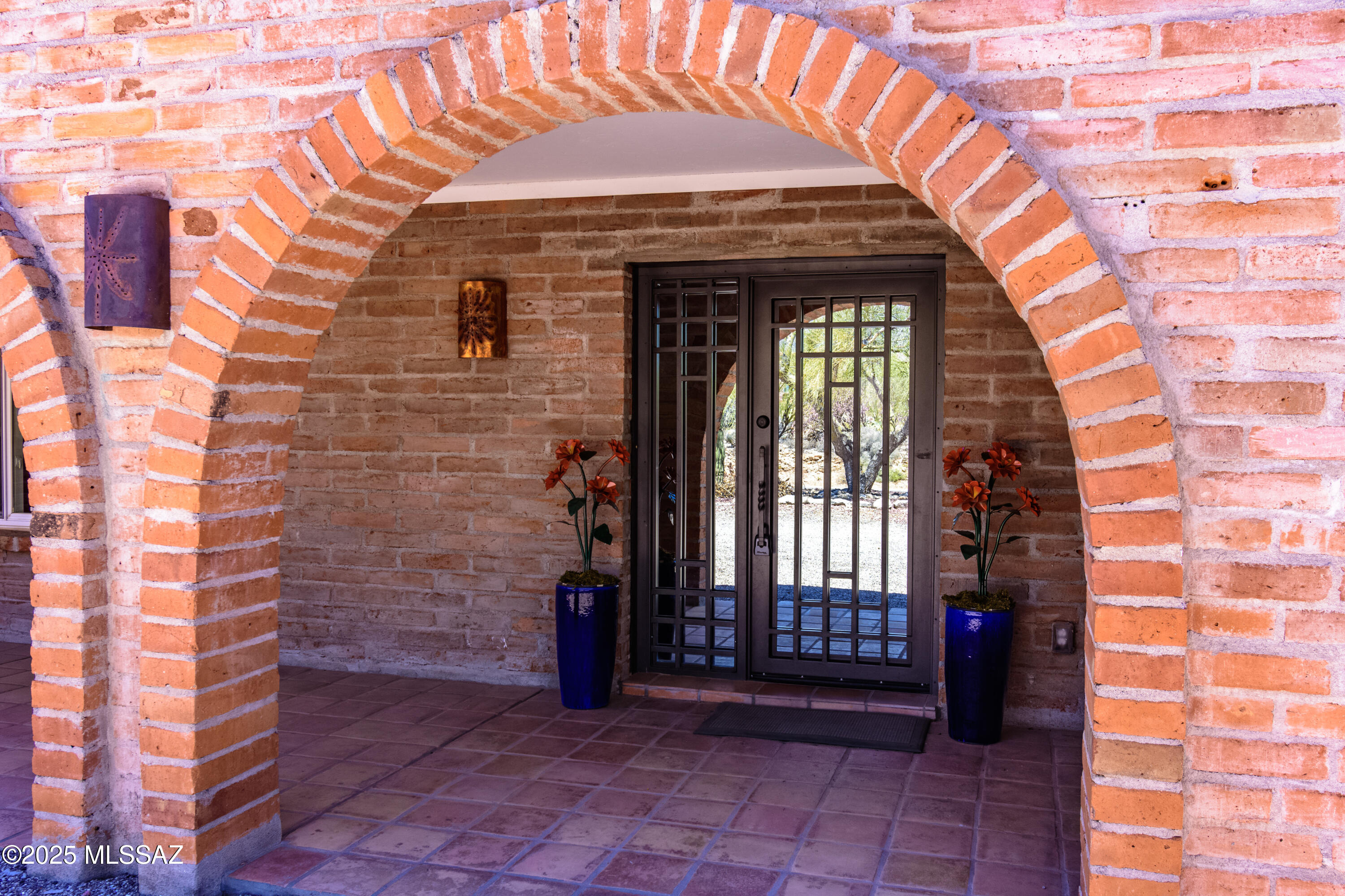 1300 E Via Entrada