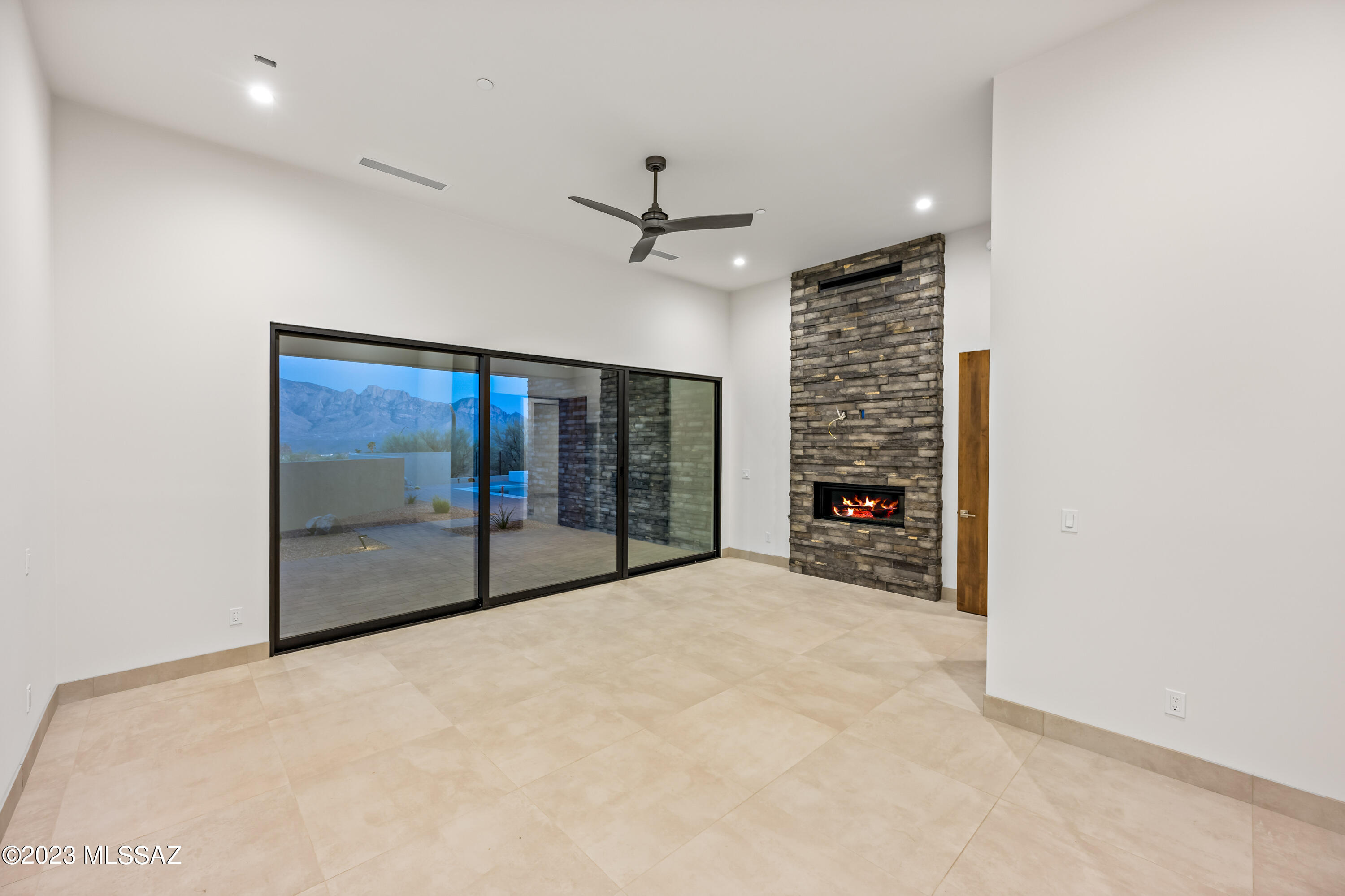 Stone Canyon VI - Residential