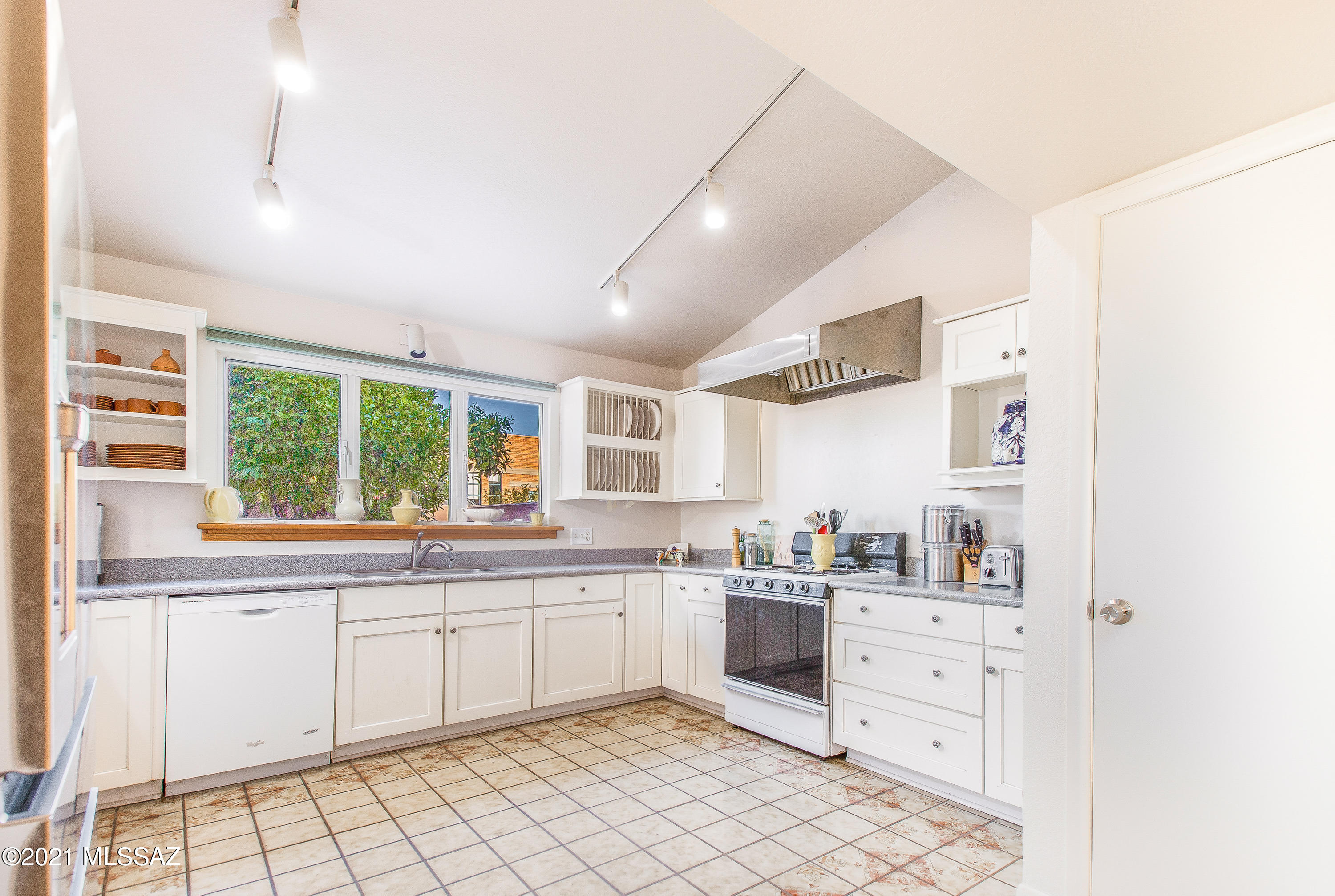 Bentley Place (1-9) - Residential