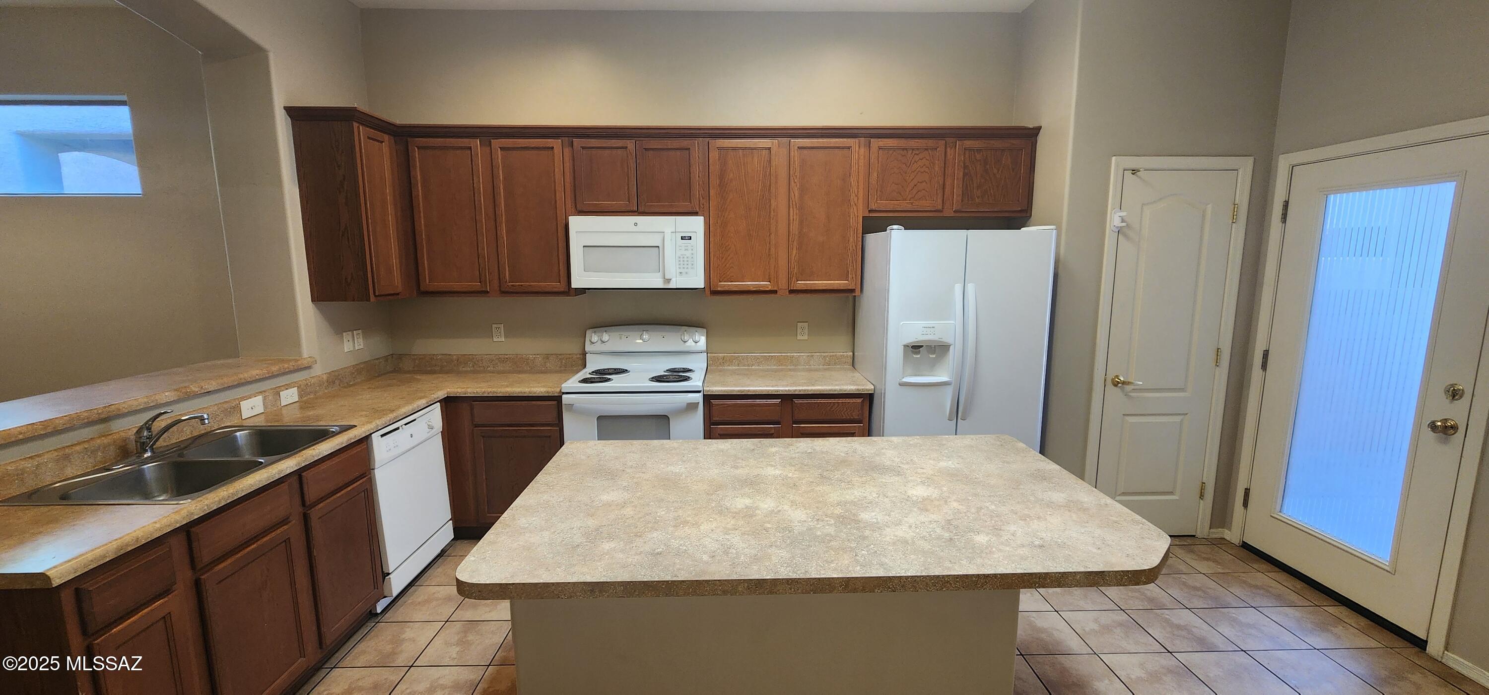 Riverside Crossing (1-133) - Residential Lease