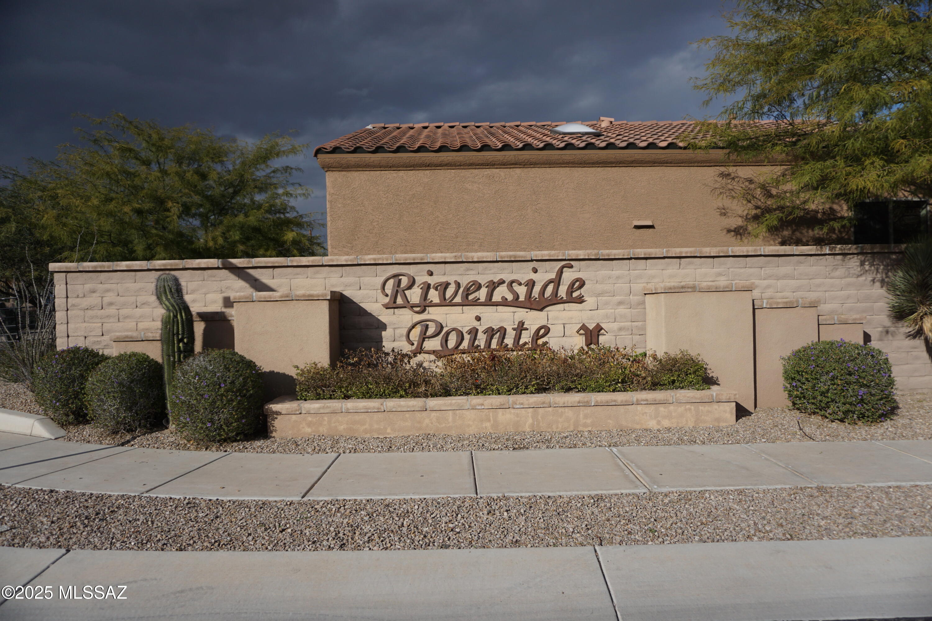 Riverside Crossing (1-133) - Residential Lease