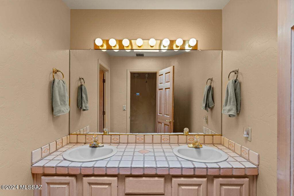 Ventana Creek (1-18) - Residential
