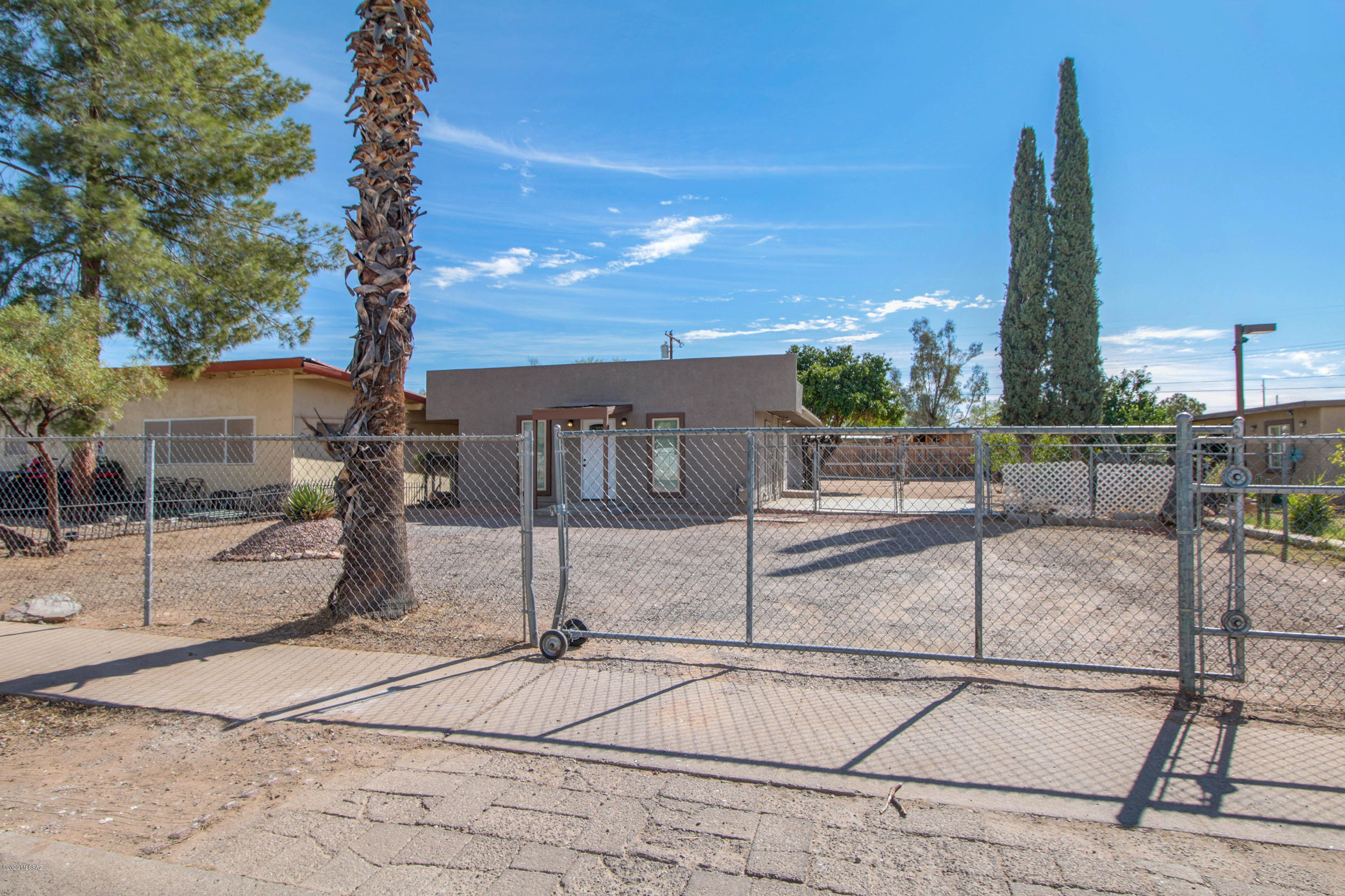 Pueblo Gardens - Residential