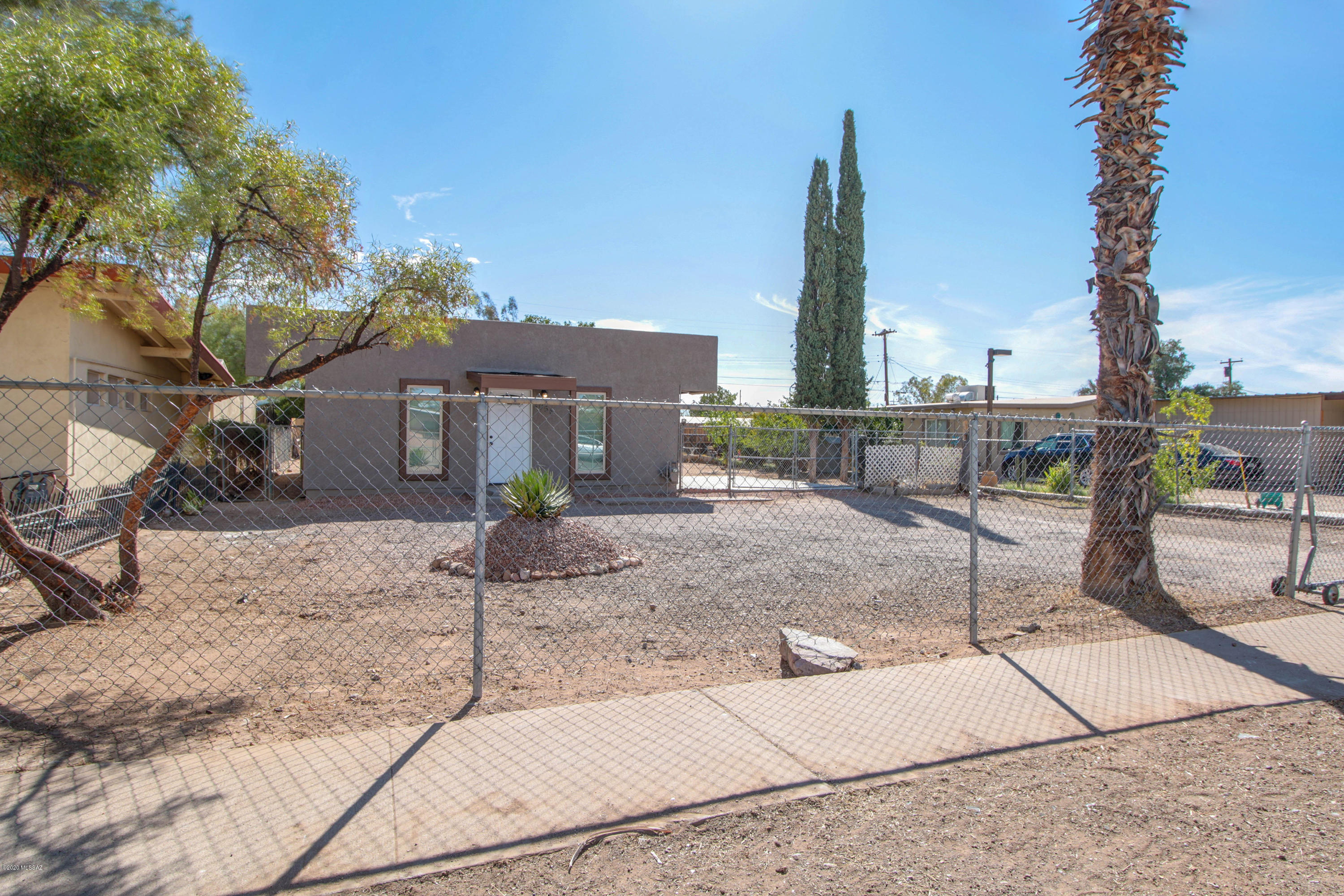 Pueblo Gardens - Residential