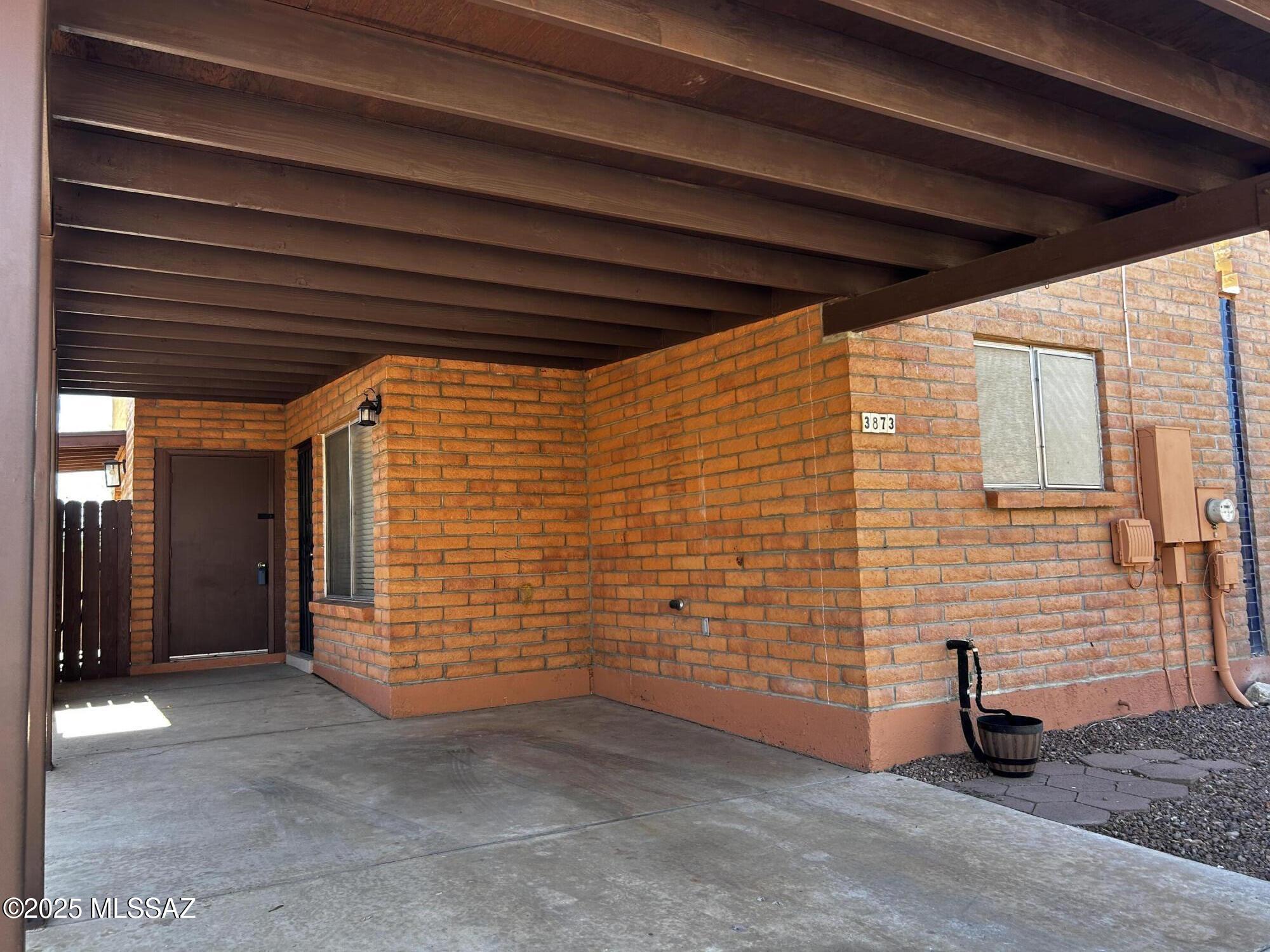 3873 N Pasatiempo Place