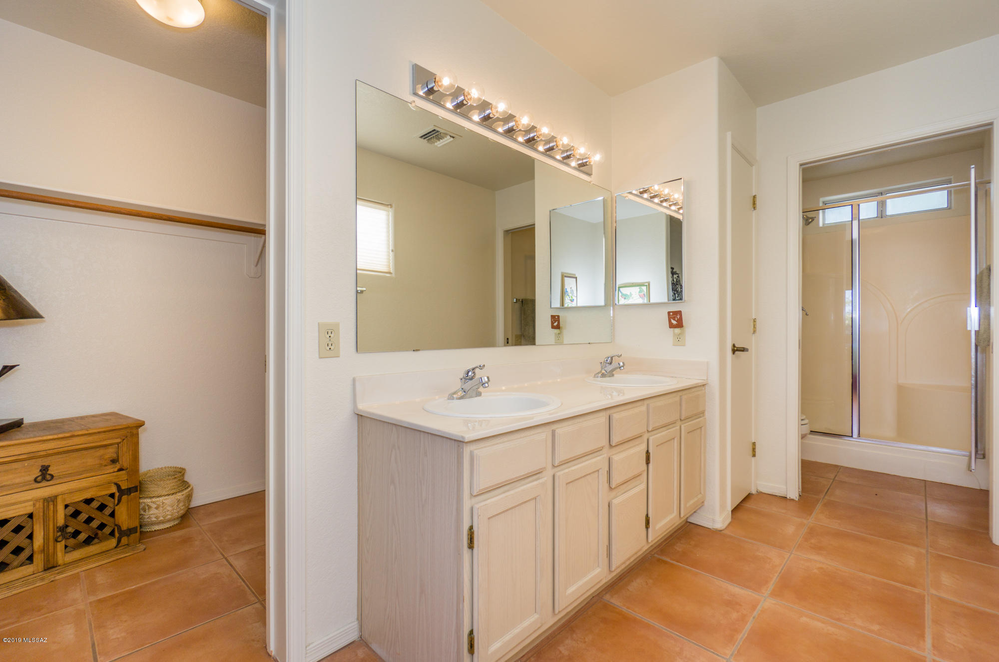 San Ignacio Heights (93-135) - Residential