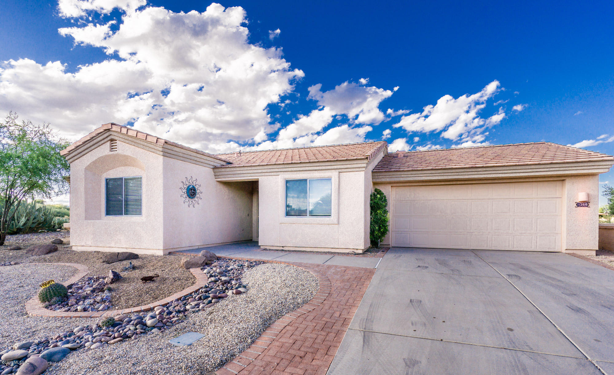 San Ignacio Heights (93-135) - Residential