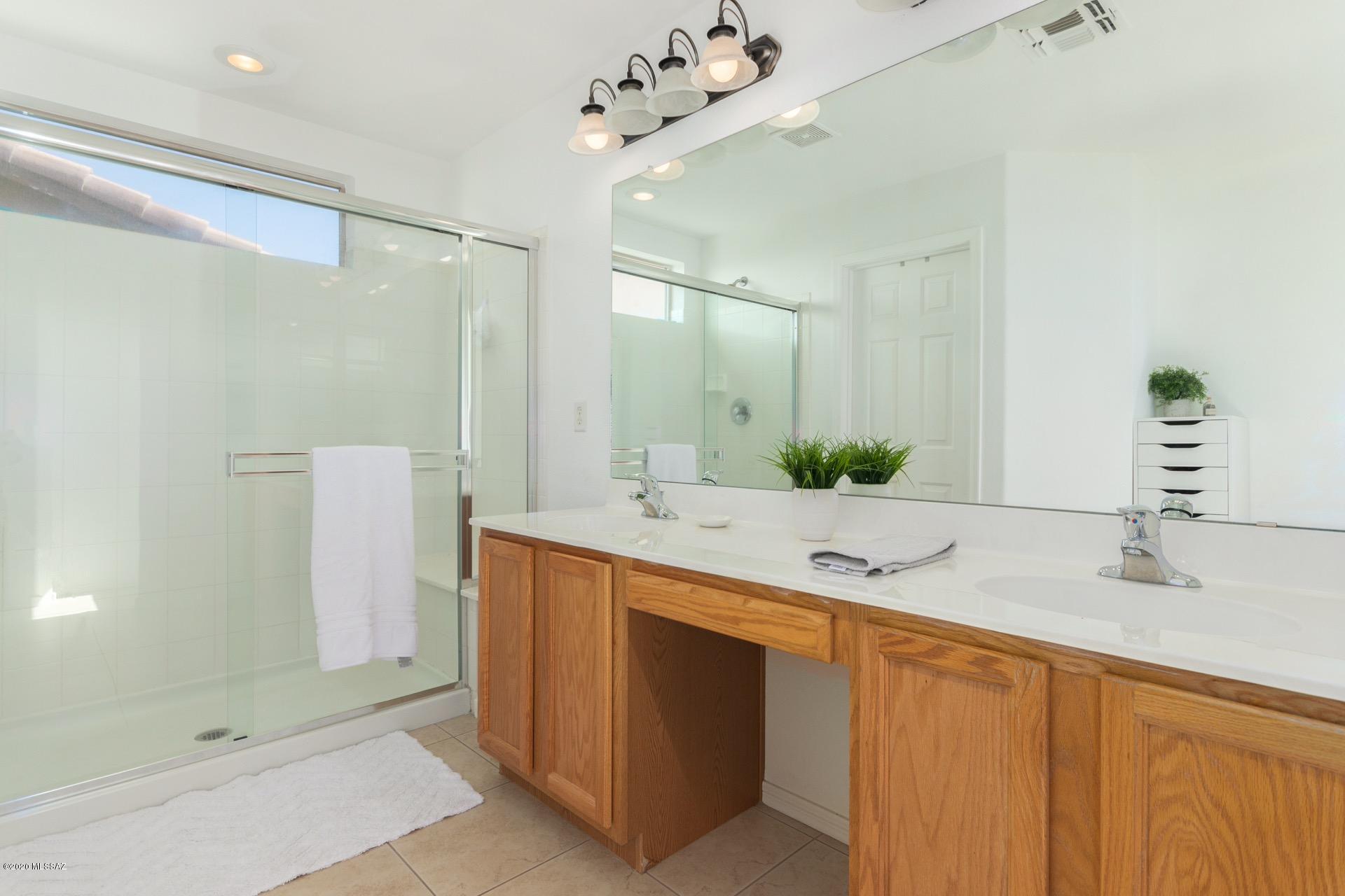 Presidio De Cancion (1-200) - Residential