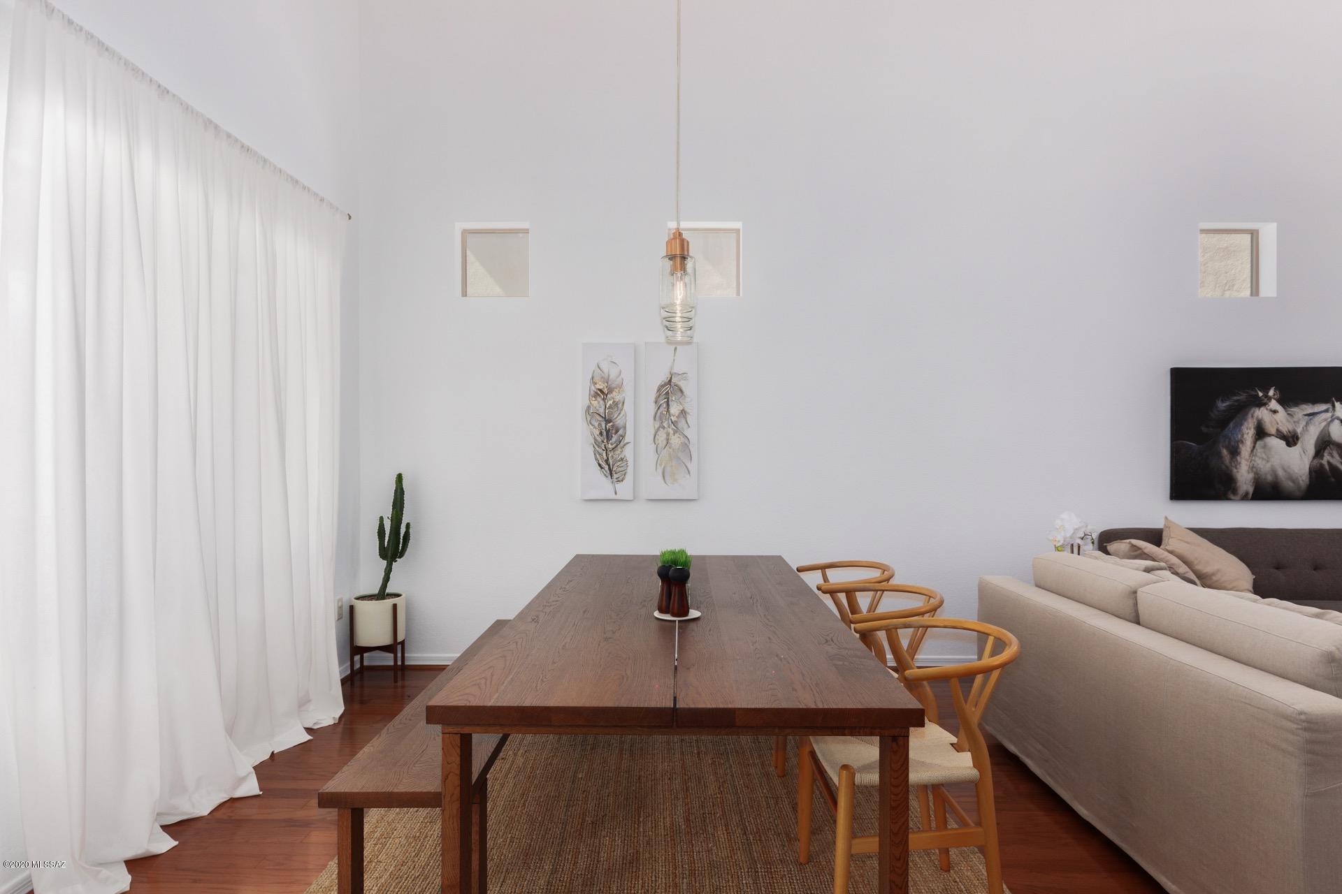 Presidio De Cancion (1-200) - Residential