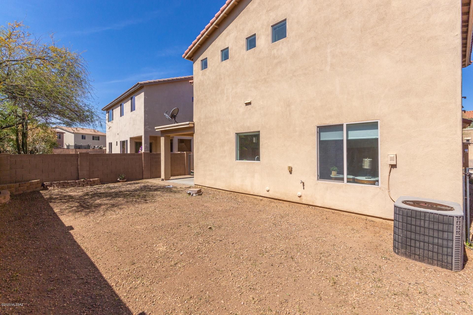 Presidio De Cancion (1-200) - Residential
