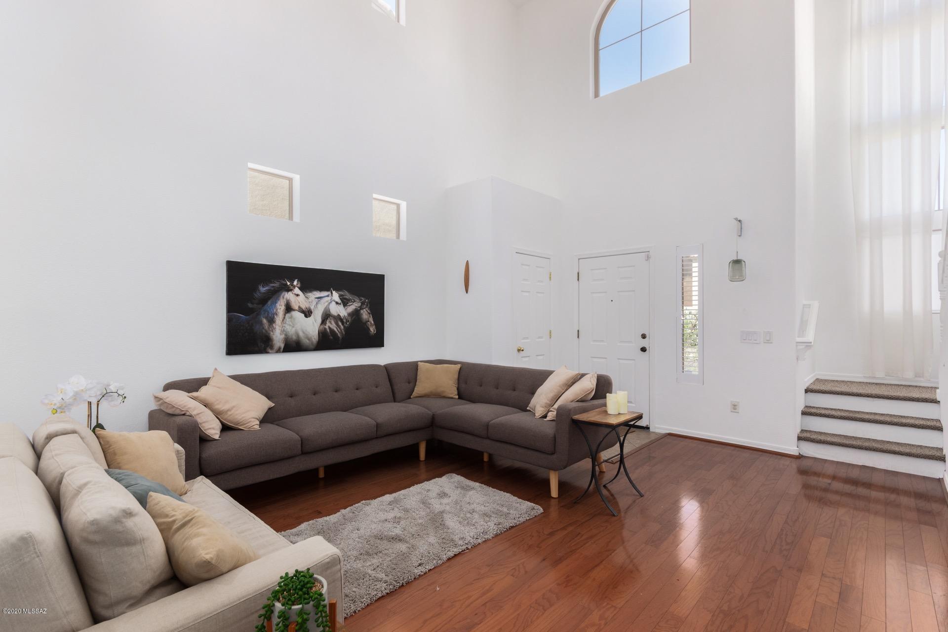 Presidio De Cancion (1-200) - Residential