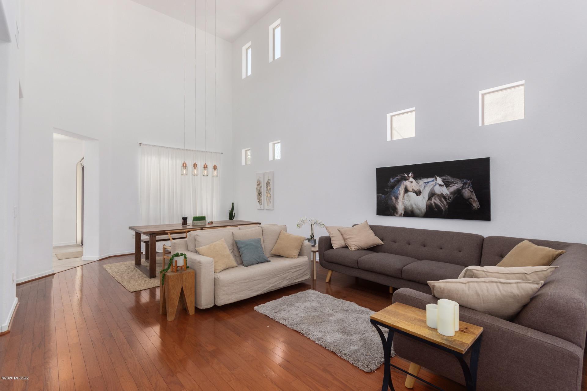 Presidio De Cancion (1-200) - Residential