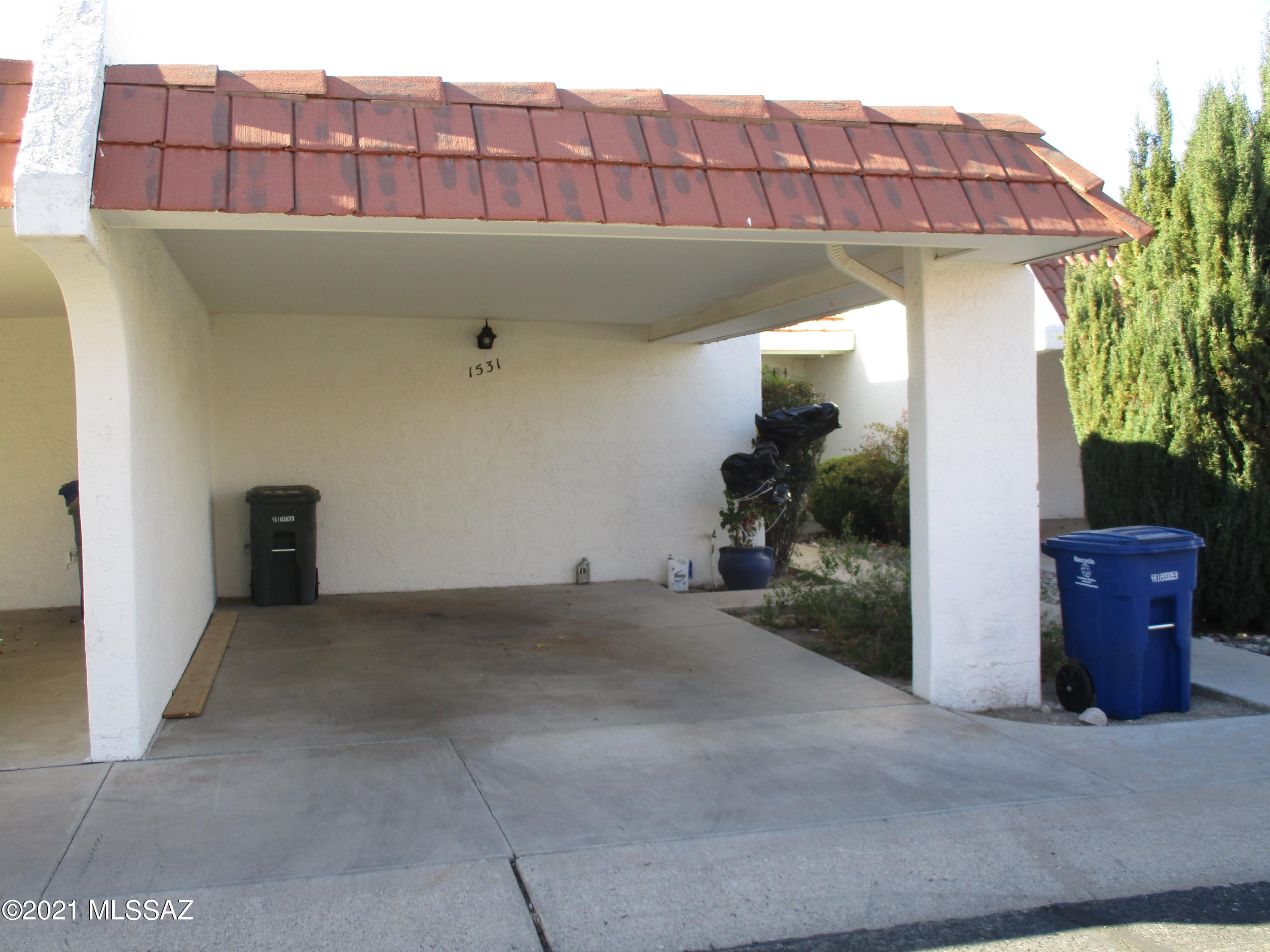 Monterey Villa (1-31) - Residential Lease
