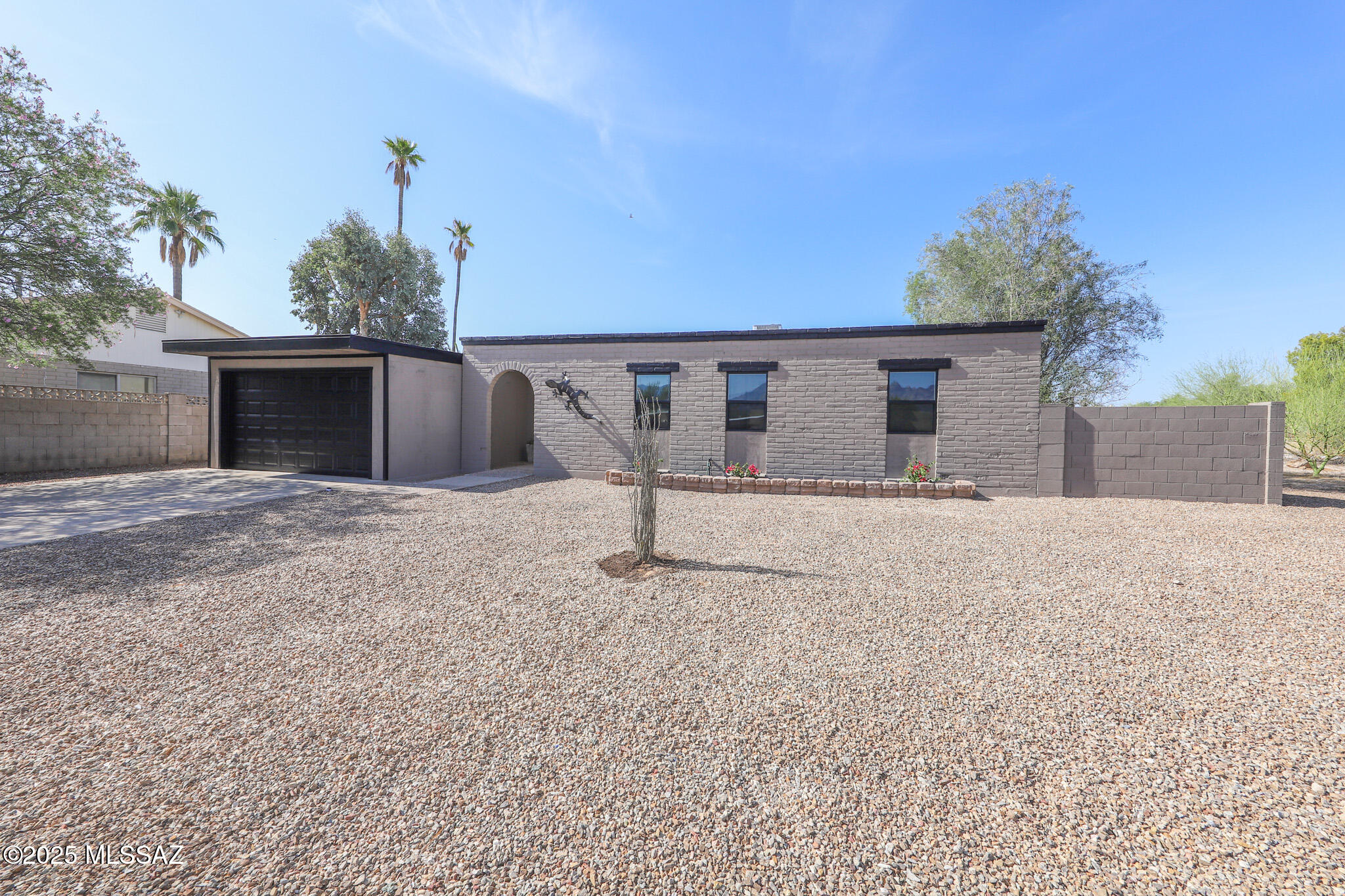 8418 E Calle Bolivar