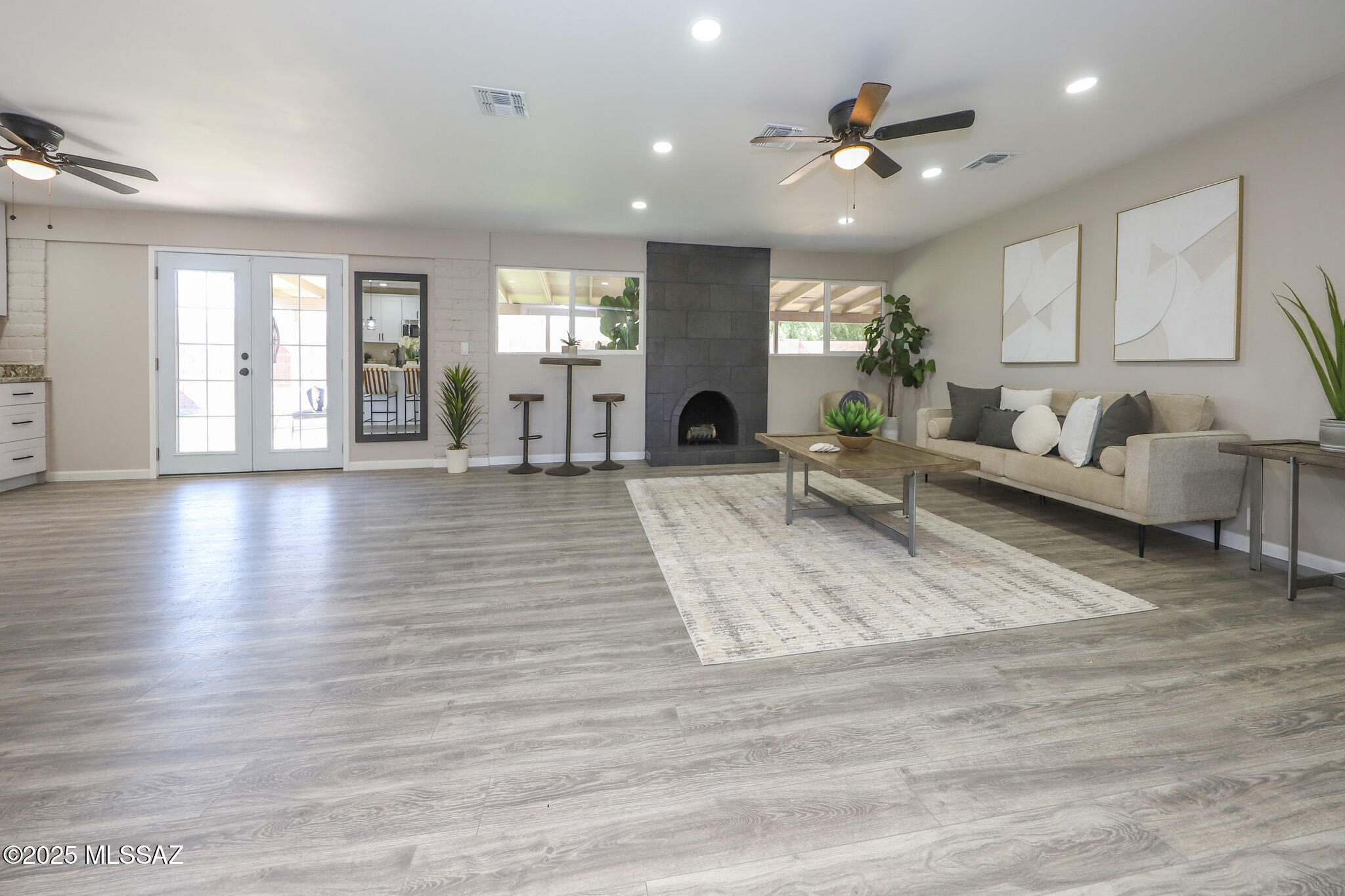 8418 E Calle Bolivar