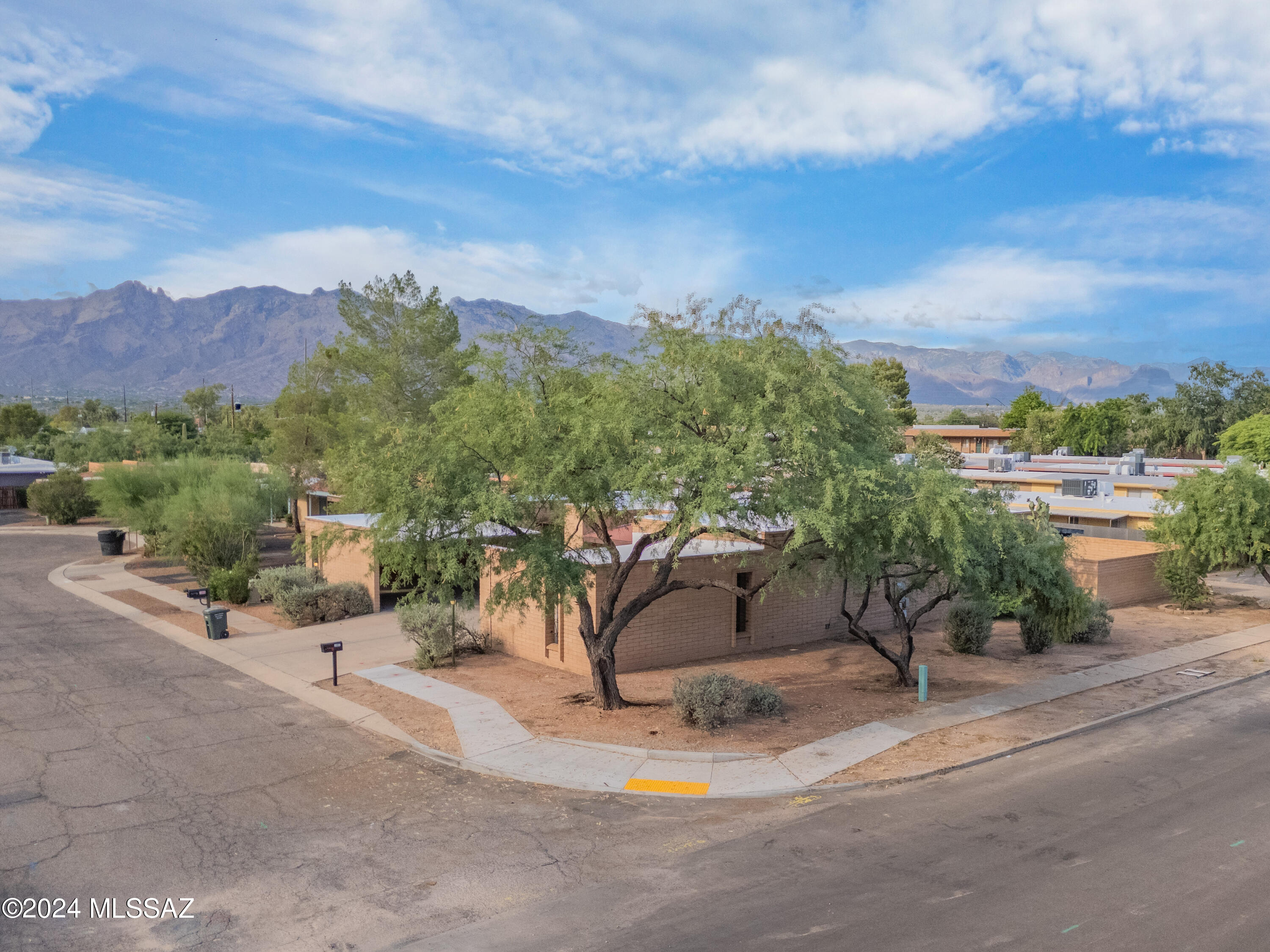 View Tucson, AZ 85716 townhome