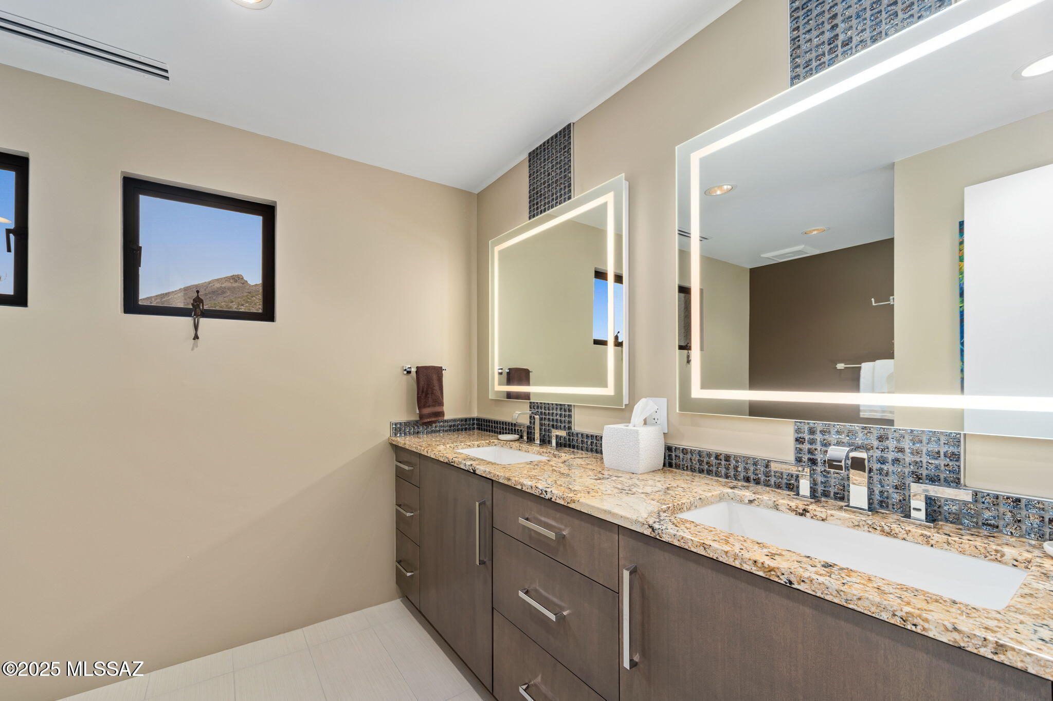 Finisterra (1-210) - Residential