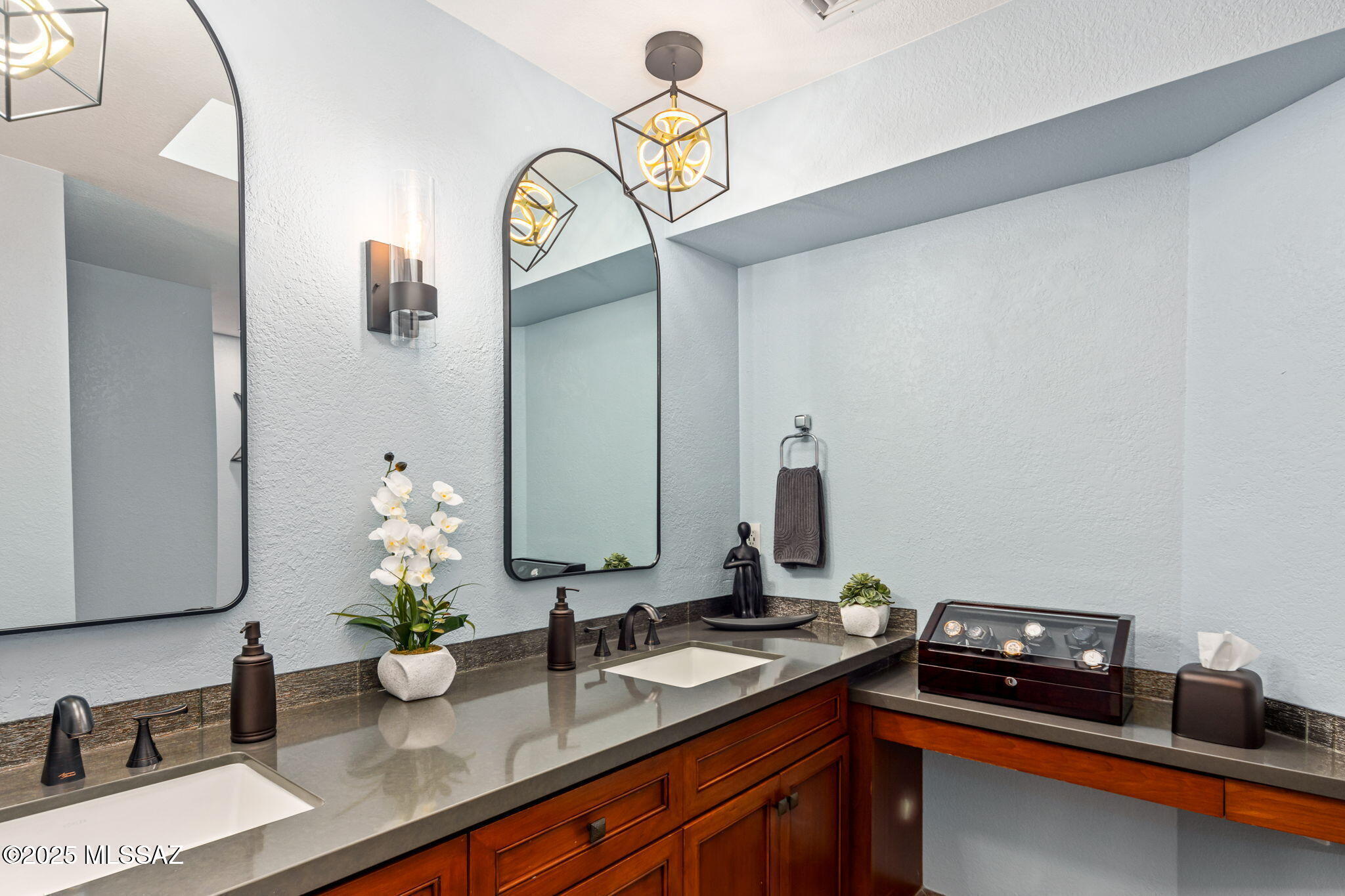 Finisterra (1-210) - Residential