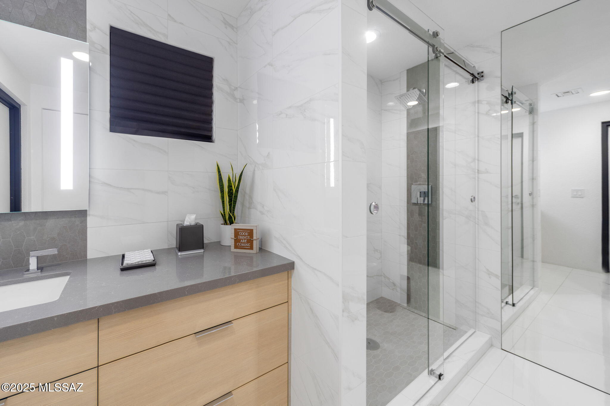 Finisterra (1-210) - Residential