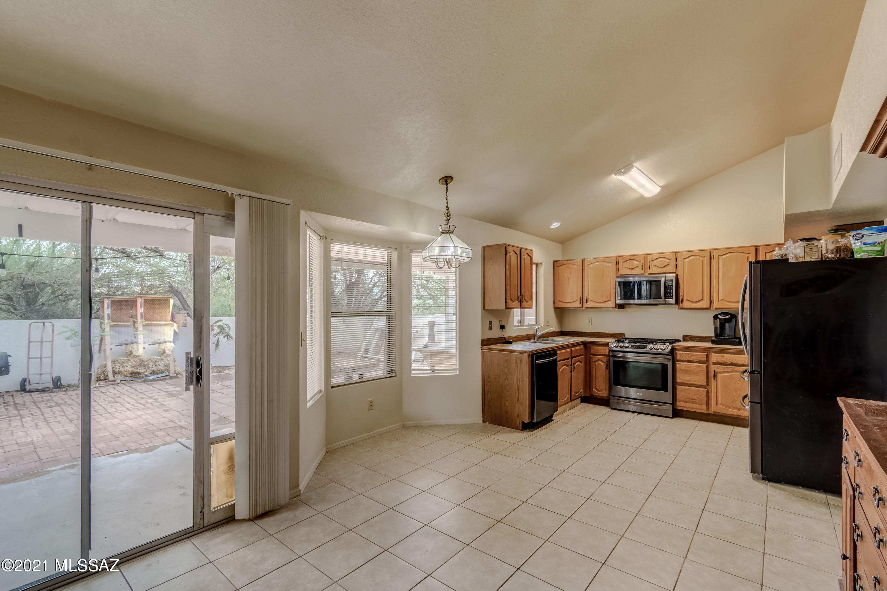 Country Highlands (1-180) - Residential
