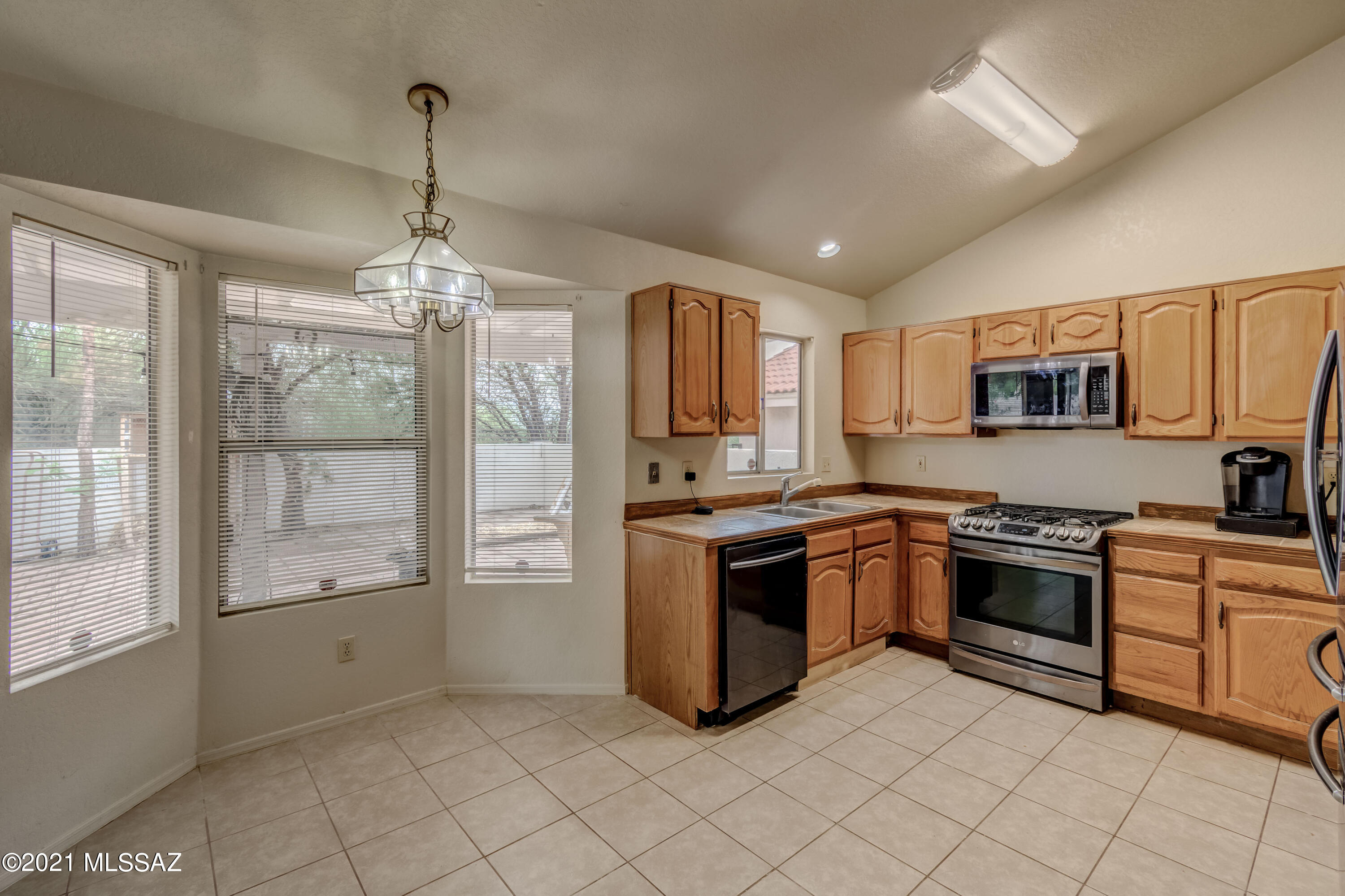 Country Highlands (1-180) - Residential