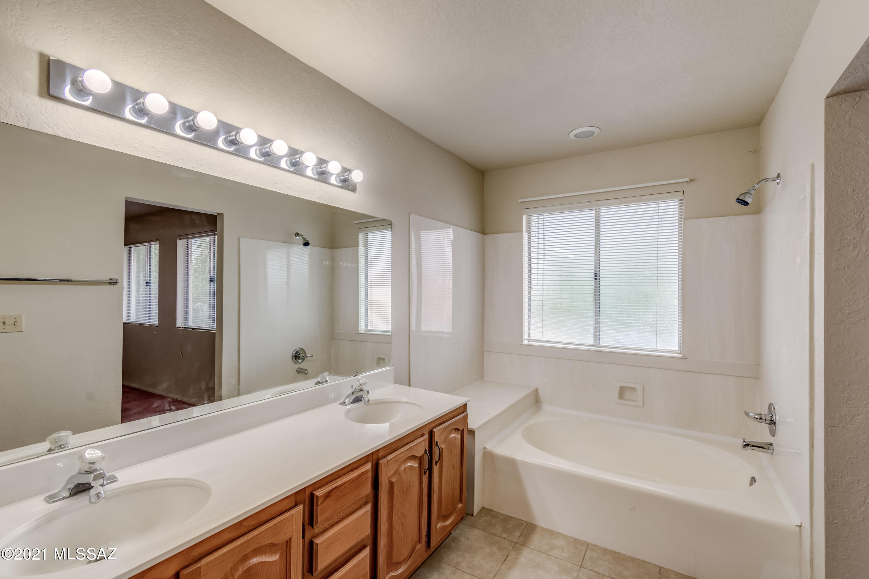 Country Highlands (1-180) - Residential